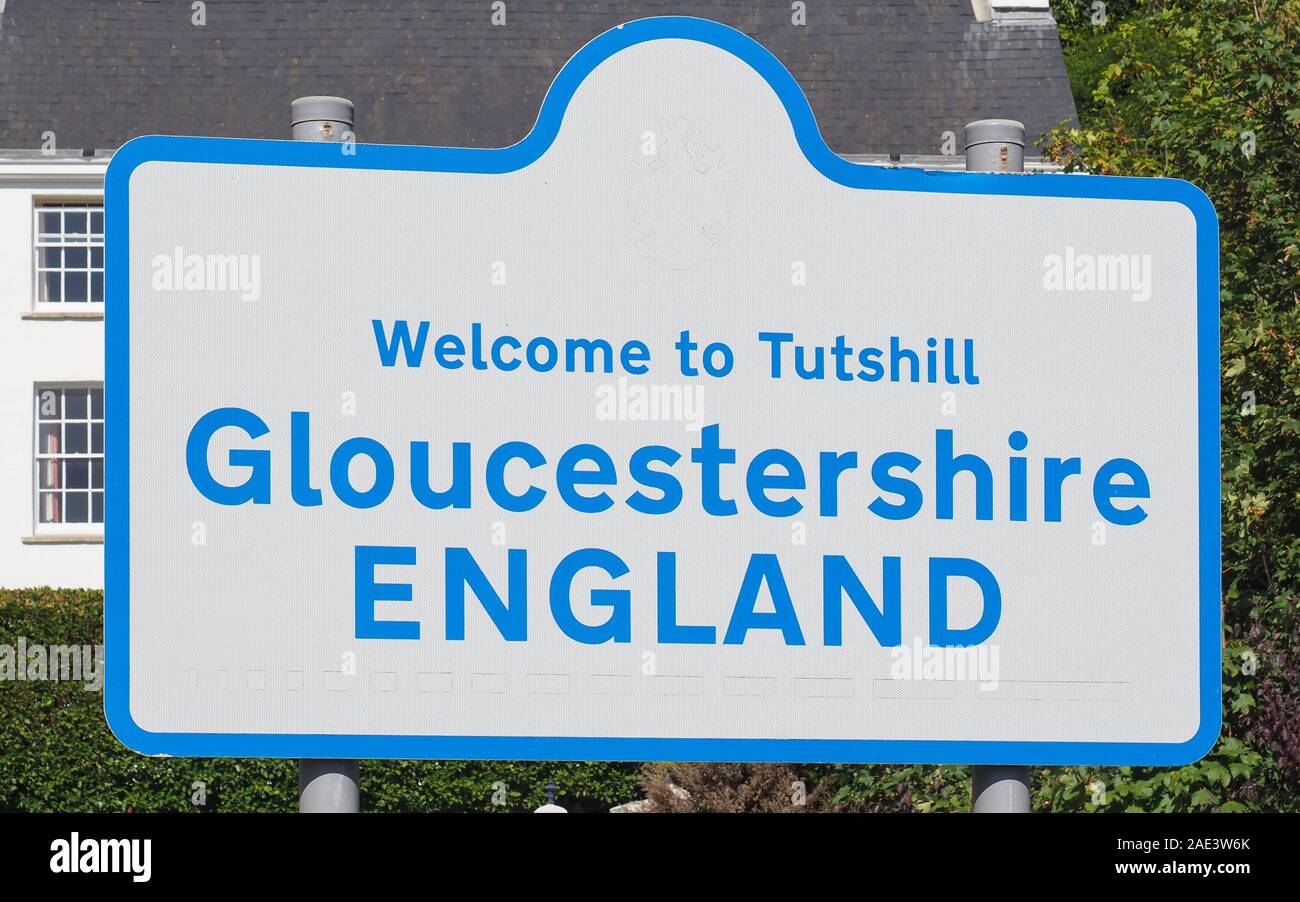 TUTSHILL, Regno Unito - CIRCA NEL SETTEMBRE 2019: Gloucestershire (Inghilterra) contea segno Foto Stock