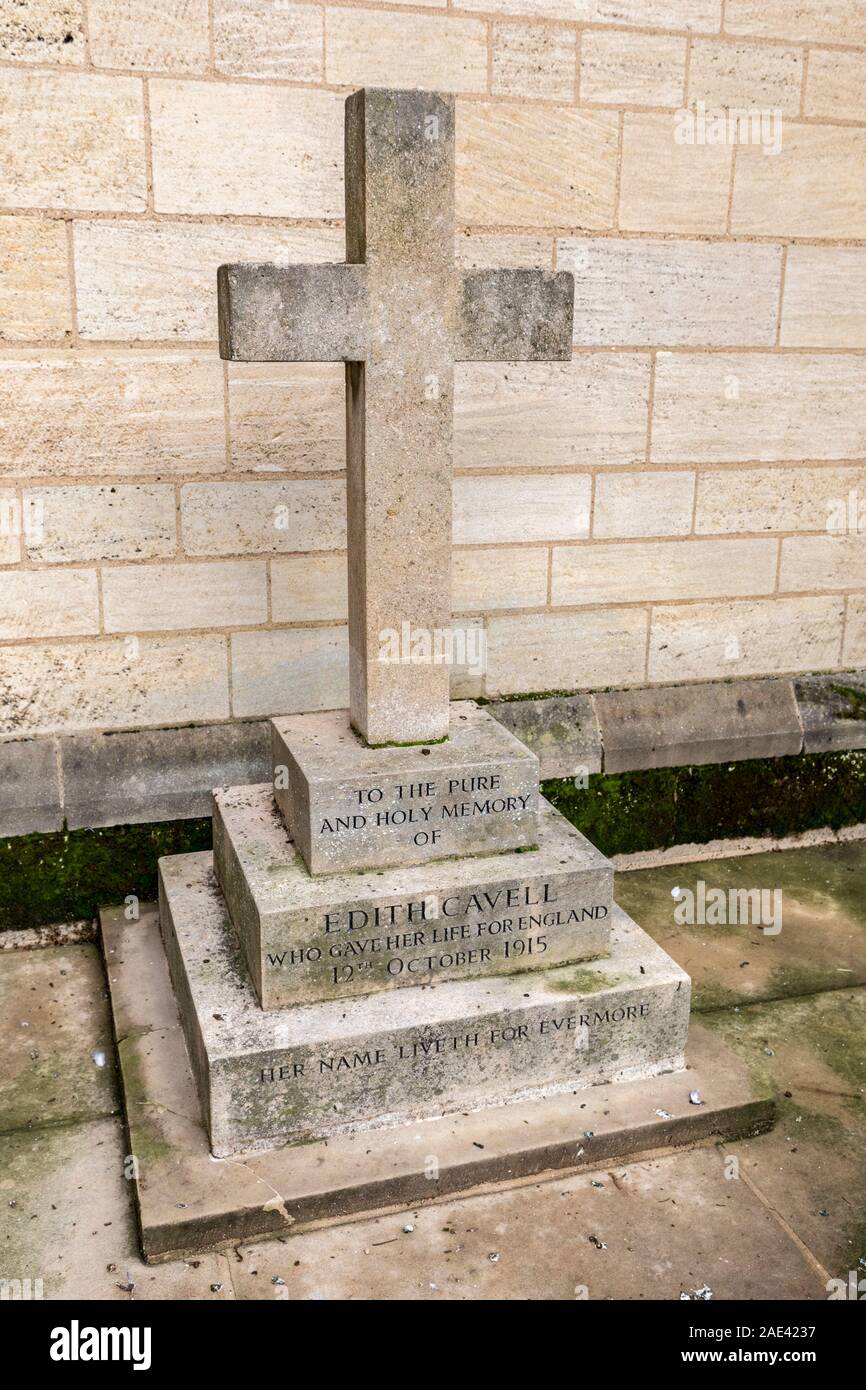 Edith Cavell tomba nella cattedrale di Norwich, Norfolk, Inghilterra, Regno Unito Foto Stock
