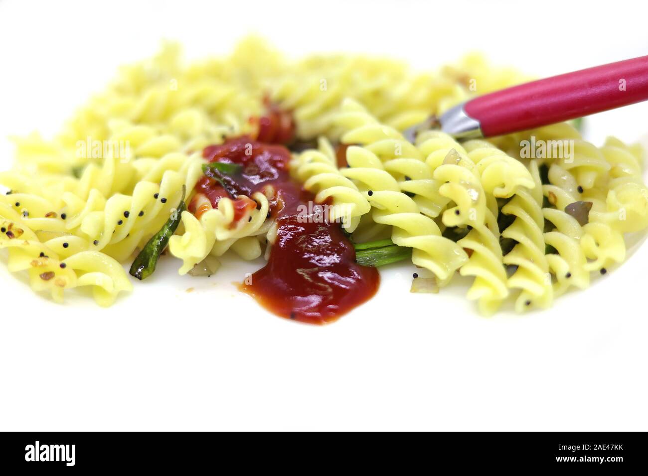 Gustosi piatti appetitosi italiano classico spaghetti con sugo di pomodoro e la forcella Foto Stock