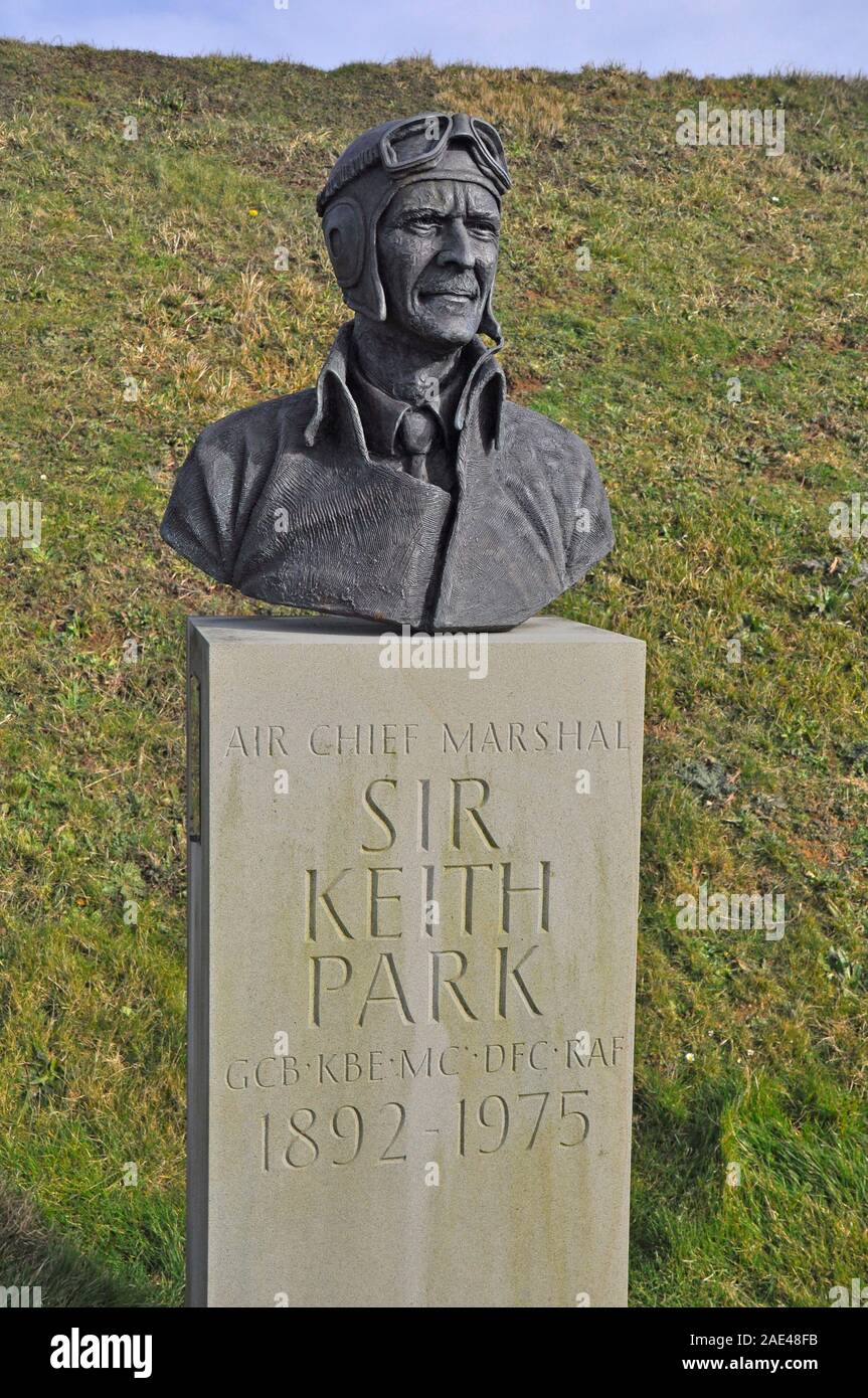 Sir Keith Park Memorial presso la Battaglia di Bretagna Memorial a Capel-le-Ferne, Folkestone.Kent Foto Stock