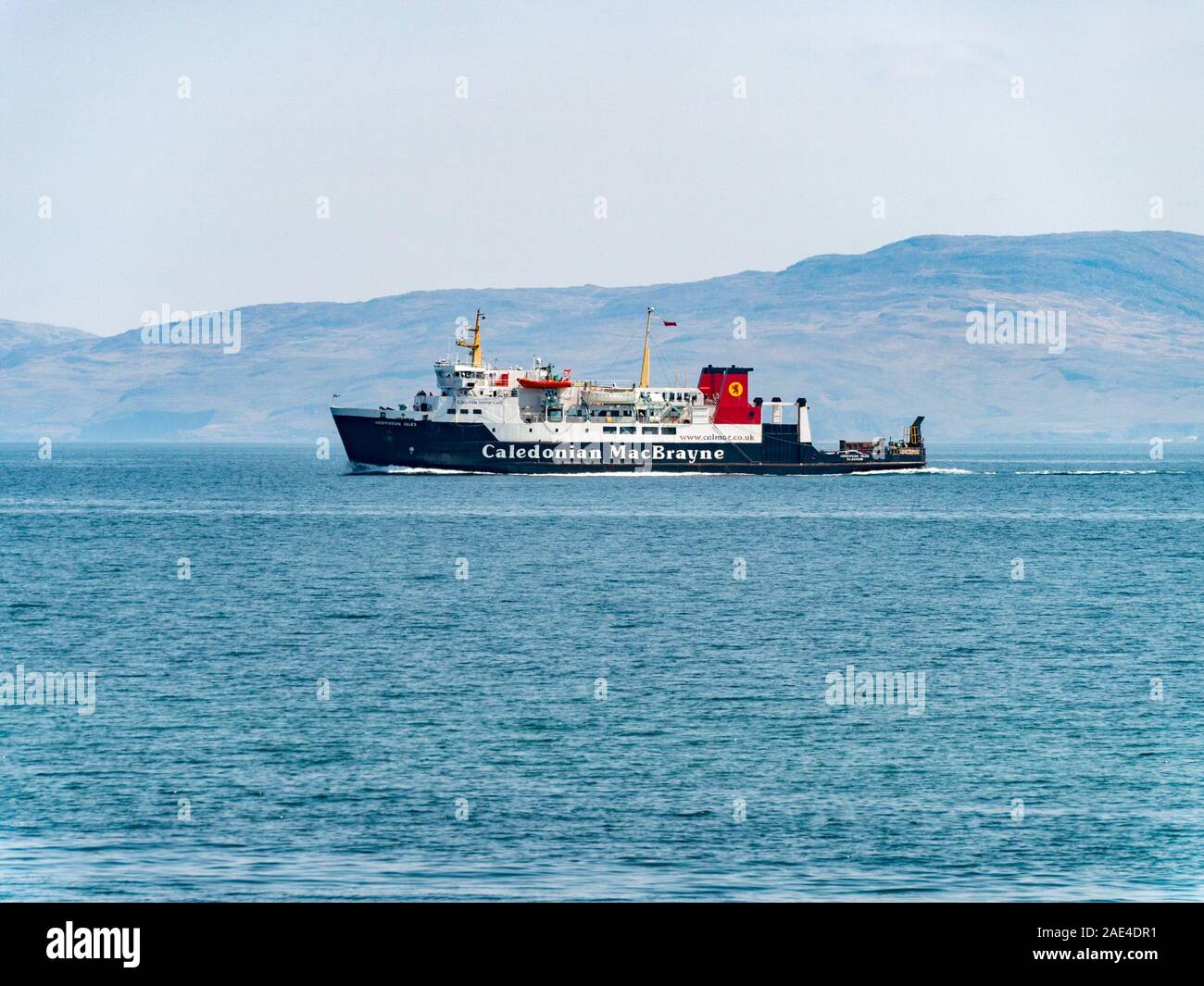 Caledonian MacBrayne traghetto per auto 'MV isole delle Ebridi in mare viaggi tra le isole delle Ebridi di Islay e Colonsay, Scotland, Regno Unito Foto Stock