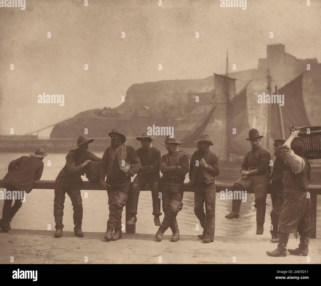 Whitby pescatori; circa 1885 data Frank Meadow Sutcliffe, Whitby pescatori, c 1885 Foto Stock