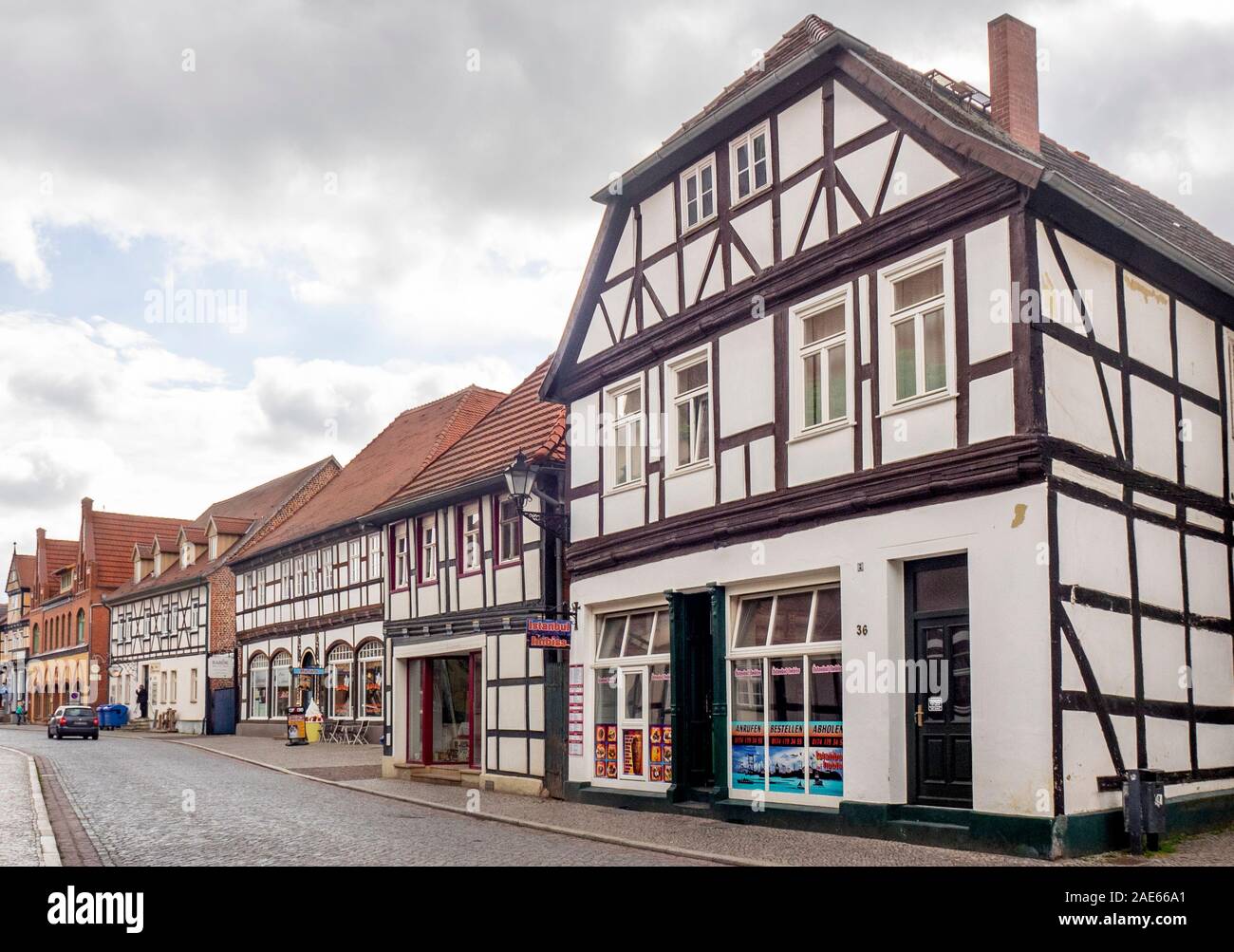 Ristorante turco in un edificio con struttura in legno nella storica Altstadt Tangermünde Sassonia-Anhalt Germania. Foto Stock