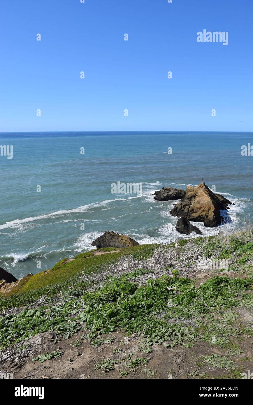 Vista dell'Oceano Pacifico da cozza Rock Park, pacifica, California Foto Stock