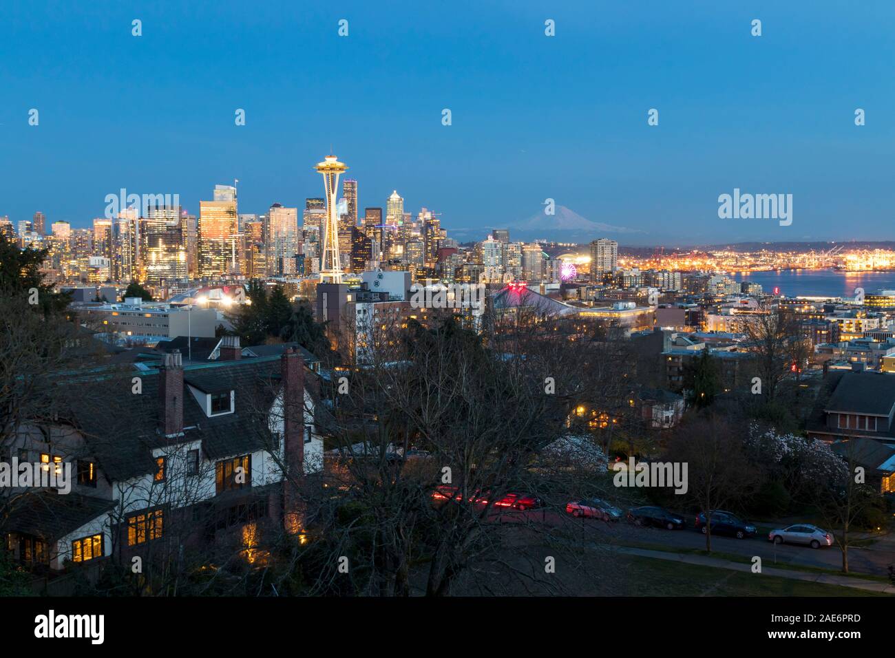 Seattle, Washington skyline della città di notte. Foto Stock