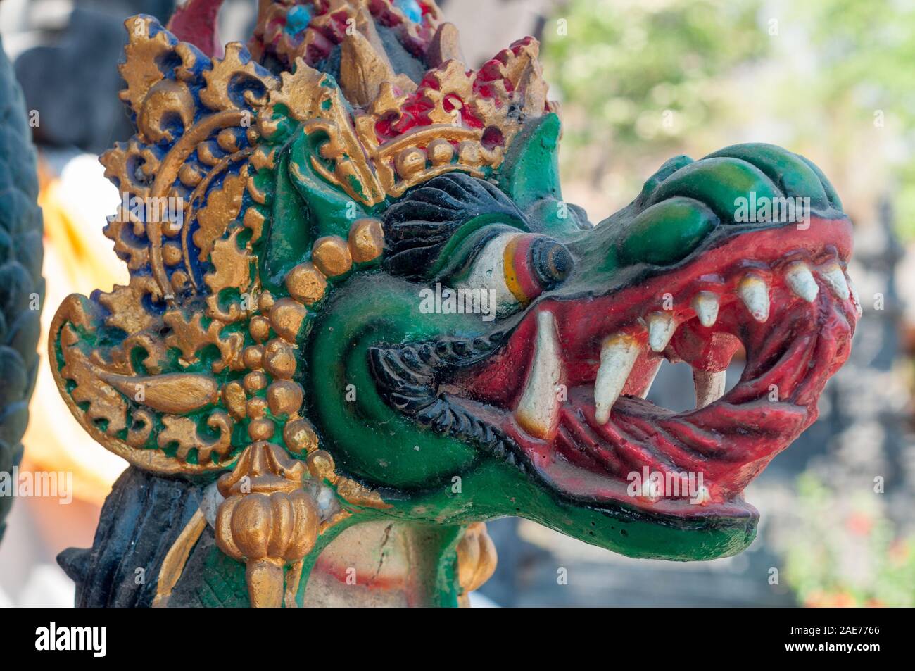 Dragon carving, pura puri yowana segara bulakan, Pantai Bulakan, Bali, Indonesia Foto Stock