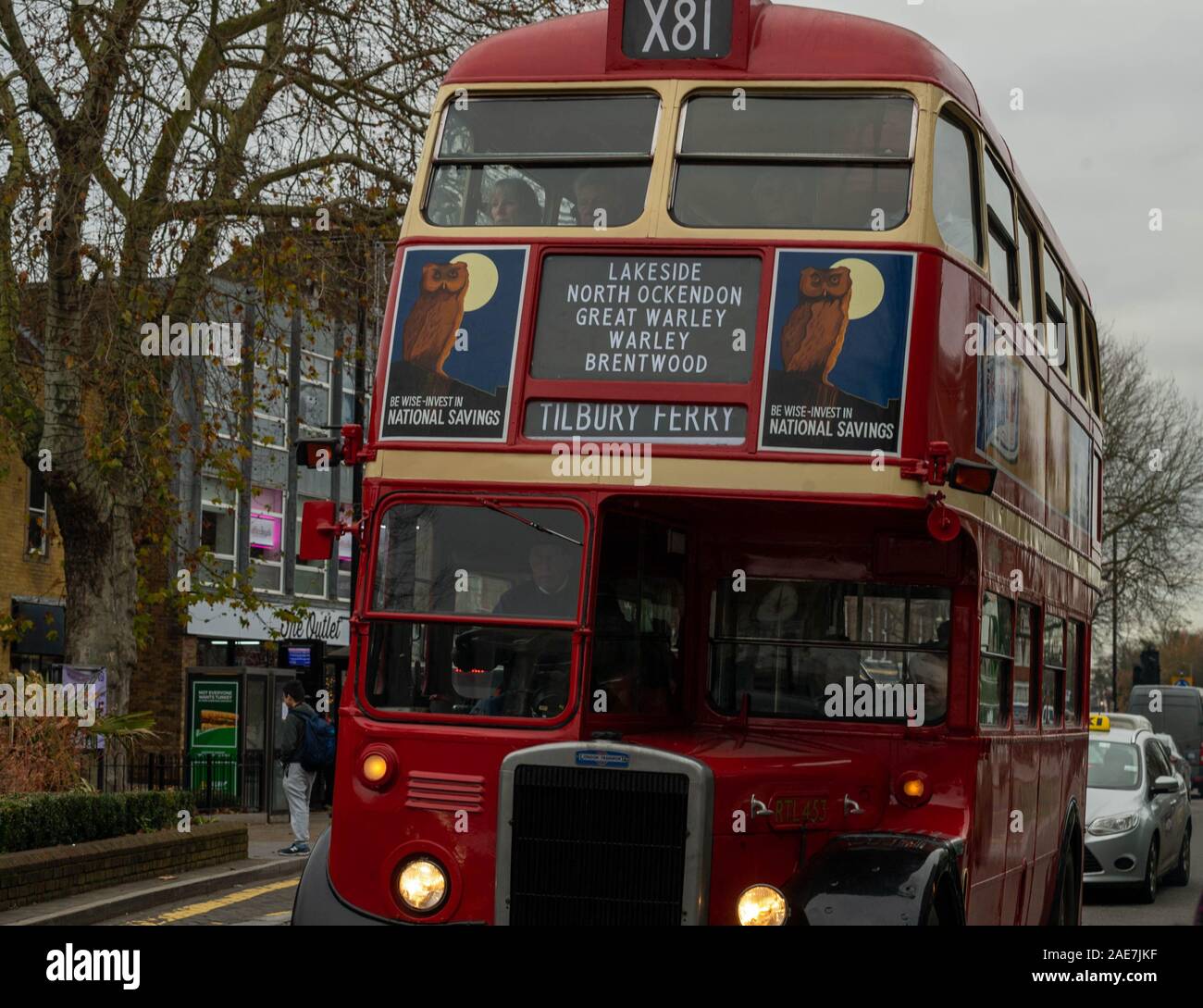 Brentwood Essex REGNO UNITO, 7 dic. 2019 Ensign Vintage Bus di giorno in esecuzione. Alfiere di società di autobus corre la sua flotta di autobus vintage su rotte selezionate il primo sabato del mese di dicembre, visto qui in Brentwood, Essex REGNO UNITO High Street JXC194 A1 (Kerr & Linney, Ardrossan) 1949 AEC Regent 0961 Craven H30/26R ex-Londra Trasporto RT1431 Credit Ian DavidsonAlamy Live News Foto Stock