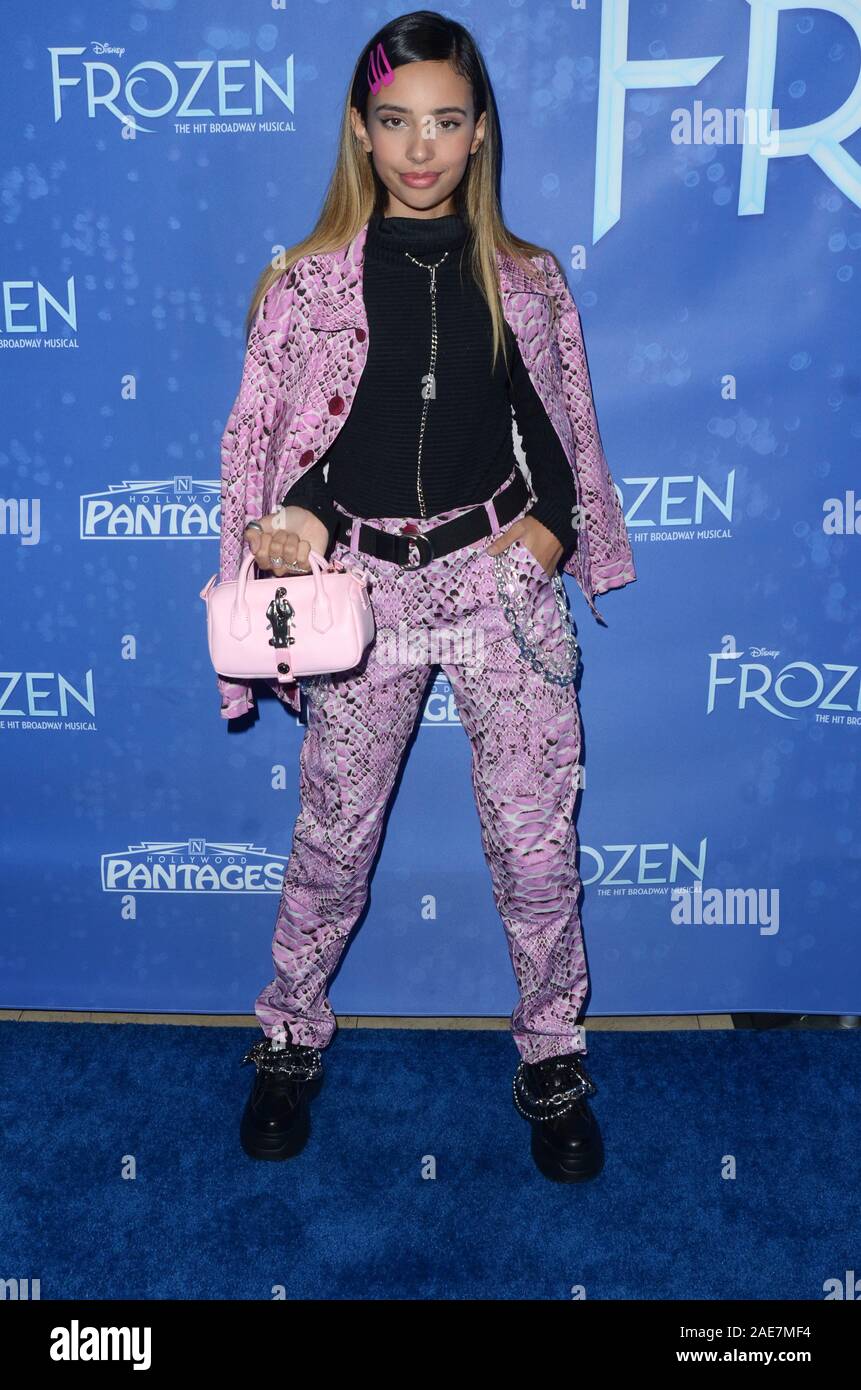 HOLLYWOOD, CA - 06 dicembre: Kylie Cantrall al la premiere di 'Frozen' all'Hollywood al Pantages Theatre sul dicembre 06, 2019 in Hollywood, la California. Credito: David Edwards/MediaPunch Foto Stock