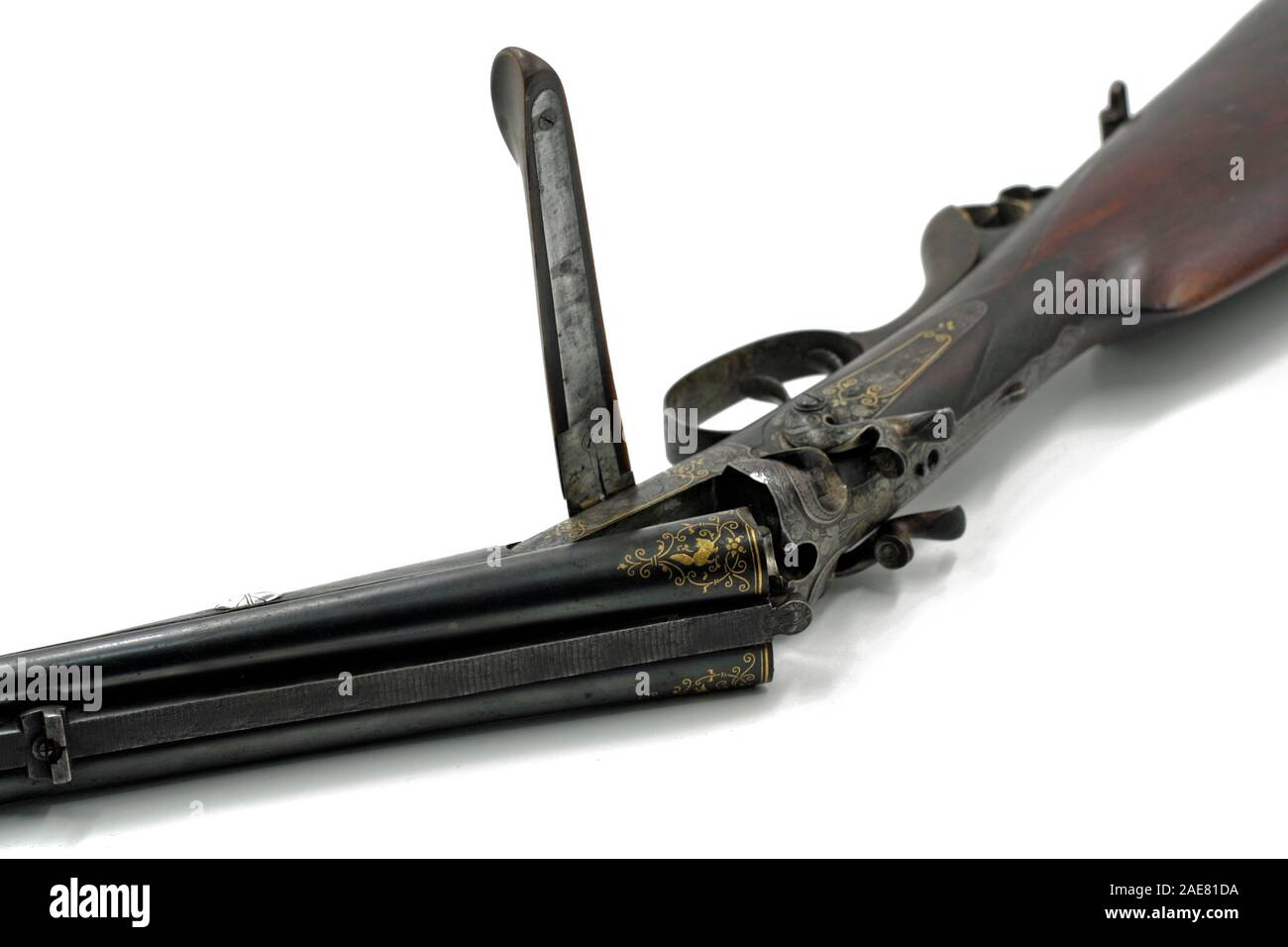 Chiusura del vecchio fucile isolati su sfondo bianco Foto Stock