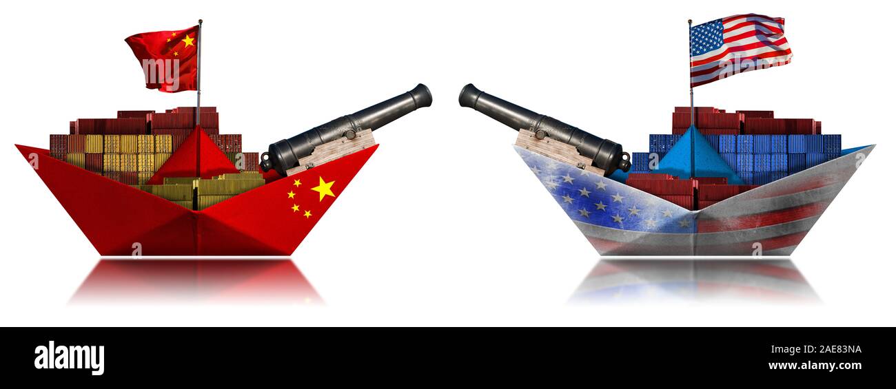 Stati Uniti e Cina guerra commerciale concetto. Due contenitore di carico di navi con cannoni e il cinese e gli Stati Uniti d'America bandiera. Isolato su bianco Foto Stock