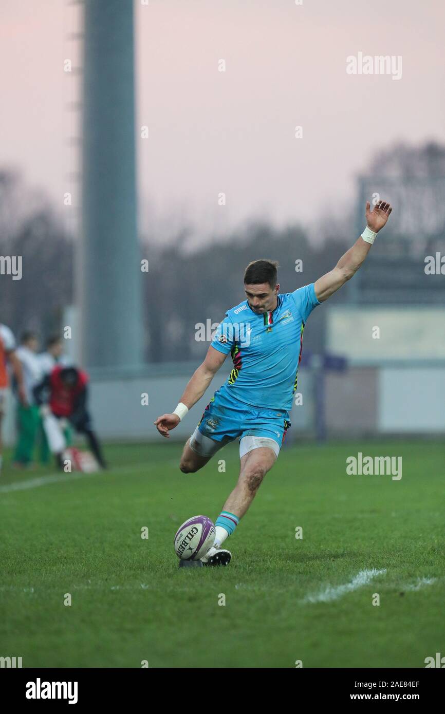 Calvisano, Italia. Il 7 dicembre, 2019. Carlo canna (zebre) trasforma latryduring Zebre Rugby vs Brive, Rugby Challenge Cup di Calvisano, Italia, 07 Dicembre 2019 - LPS/Massimiliano Carnabuci Credito: Massimiliano Carnabuci/LP/ZUMA filo/Alamy Live News Foto Stock