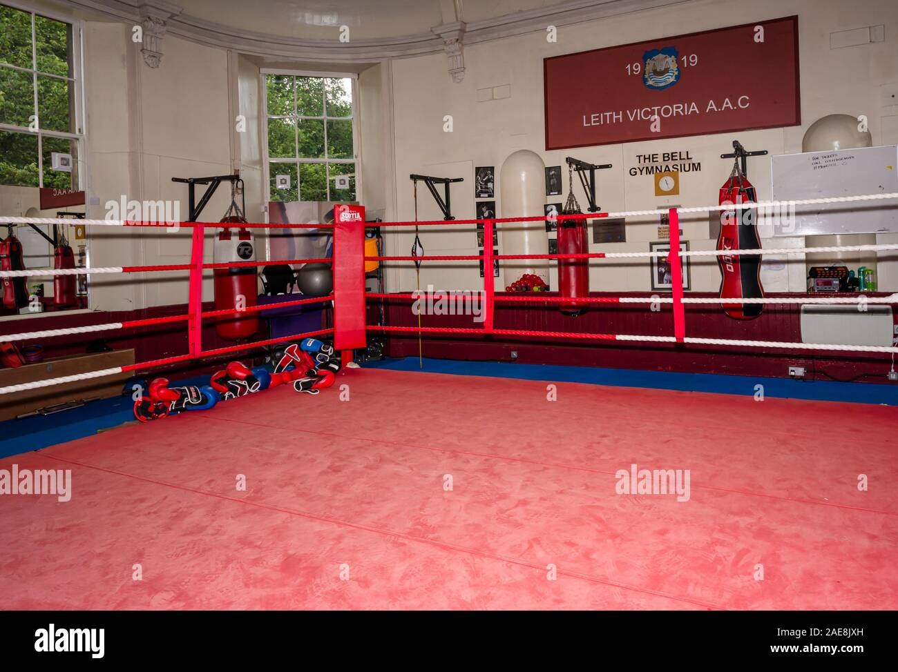 Il pugilato ring a Leith Victoria Amateur Boxing Club, Edimburgo, Scozia, Regno Unito Foto Stock
