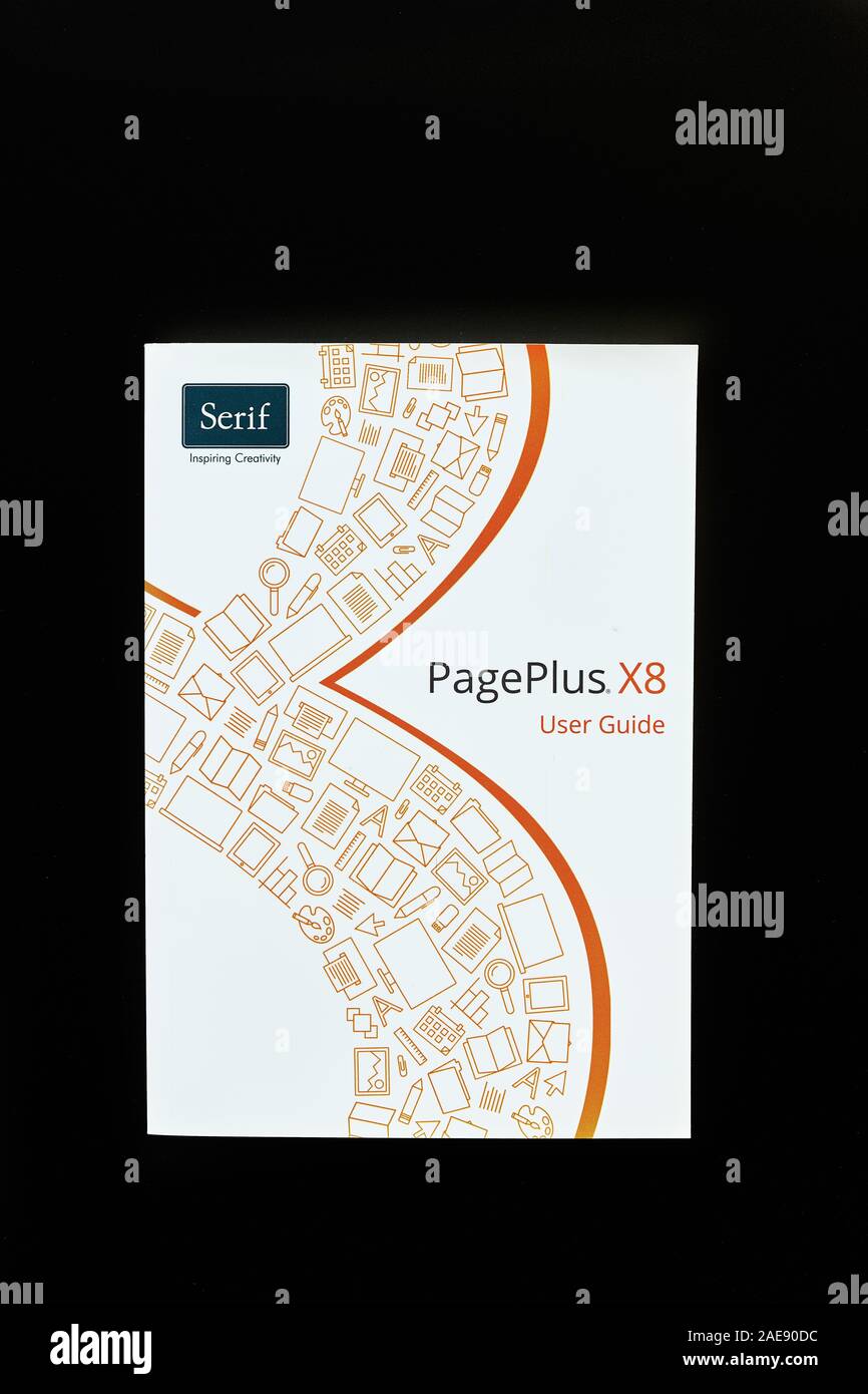 La copertura di una cartella contenente il disco per 'PagePlus X8', un programma di desktop publishing dal carattere Serif. Foto Stock