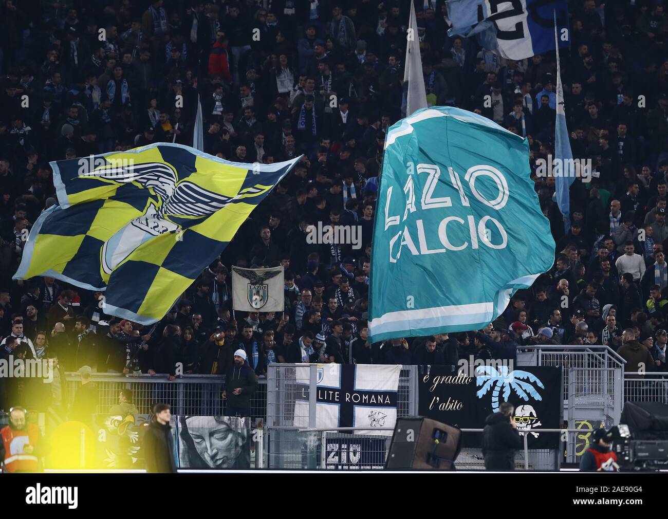 Stadio Olympico, Roma, Italia. Il 7 dicembre, 2019. Serie A CALCIO, Lazio contro la Juventus; sostenitori Lazio - Editoriale usare carte di credito: Azione Plus sport/Alamy Live News Foto Stock