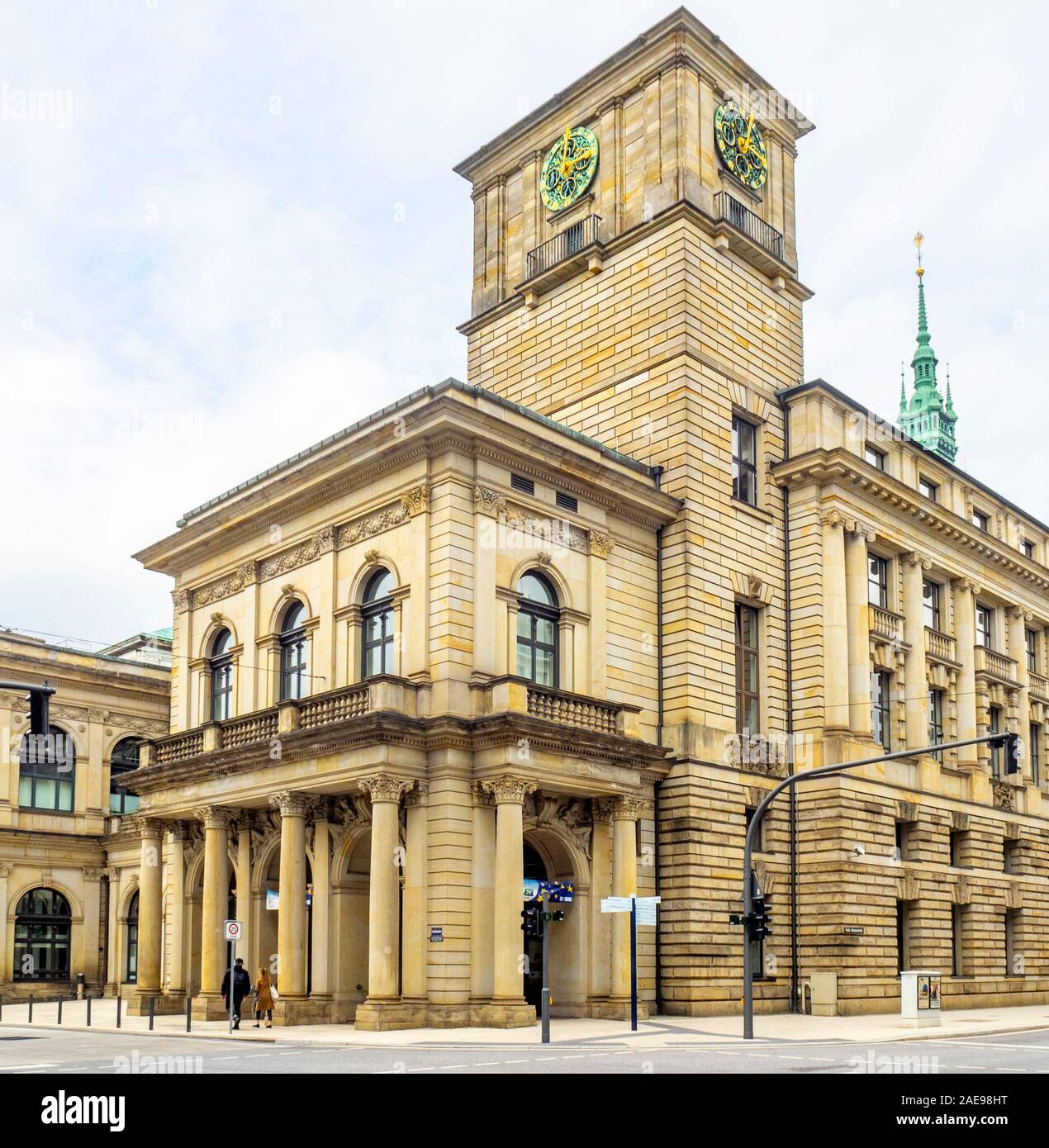 L'edificio della Camera di Commercio di Amburgo ospita Le Borse, le borse,  i generali, i cereali e le assicurazioni presso 1 Adolphsplatz Hamburg  Germany Foto stock - Alamy