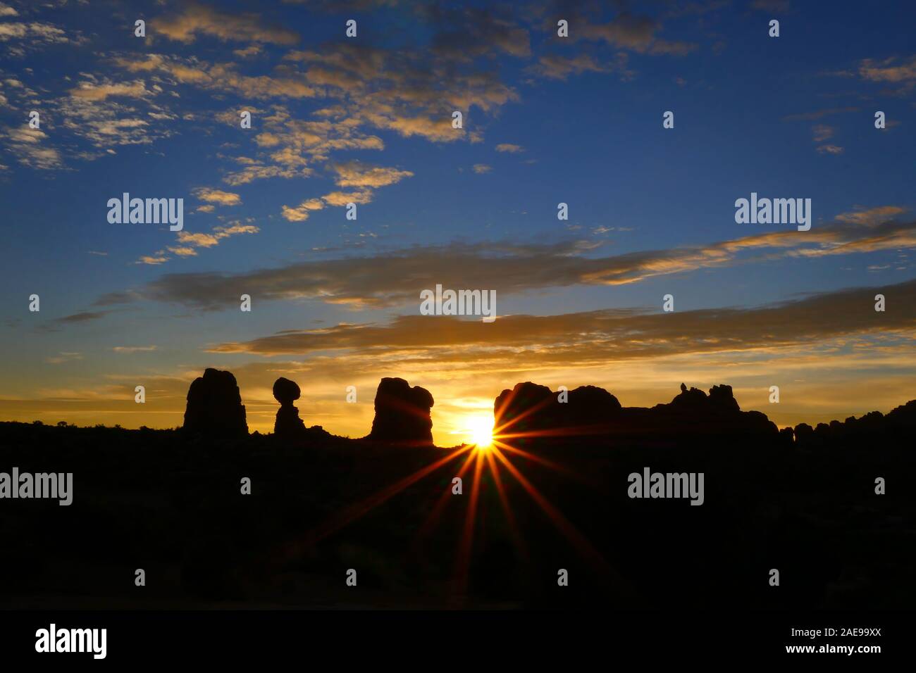 Bilanciamento brillante Rock Sunrise Foto Stock