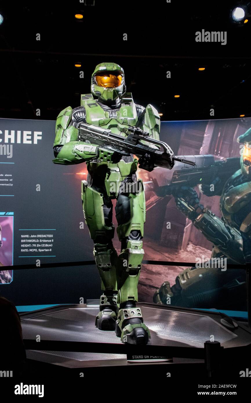 Una gigantesca statua di Master Chief da Halo avamposto Foto Stock