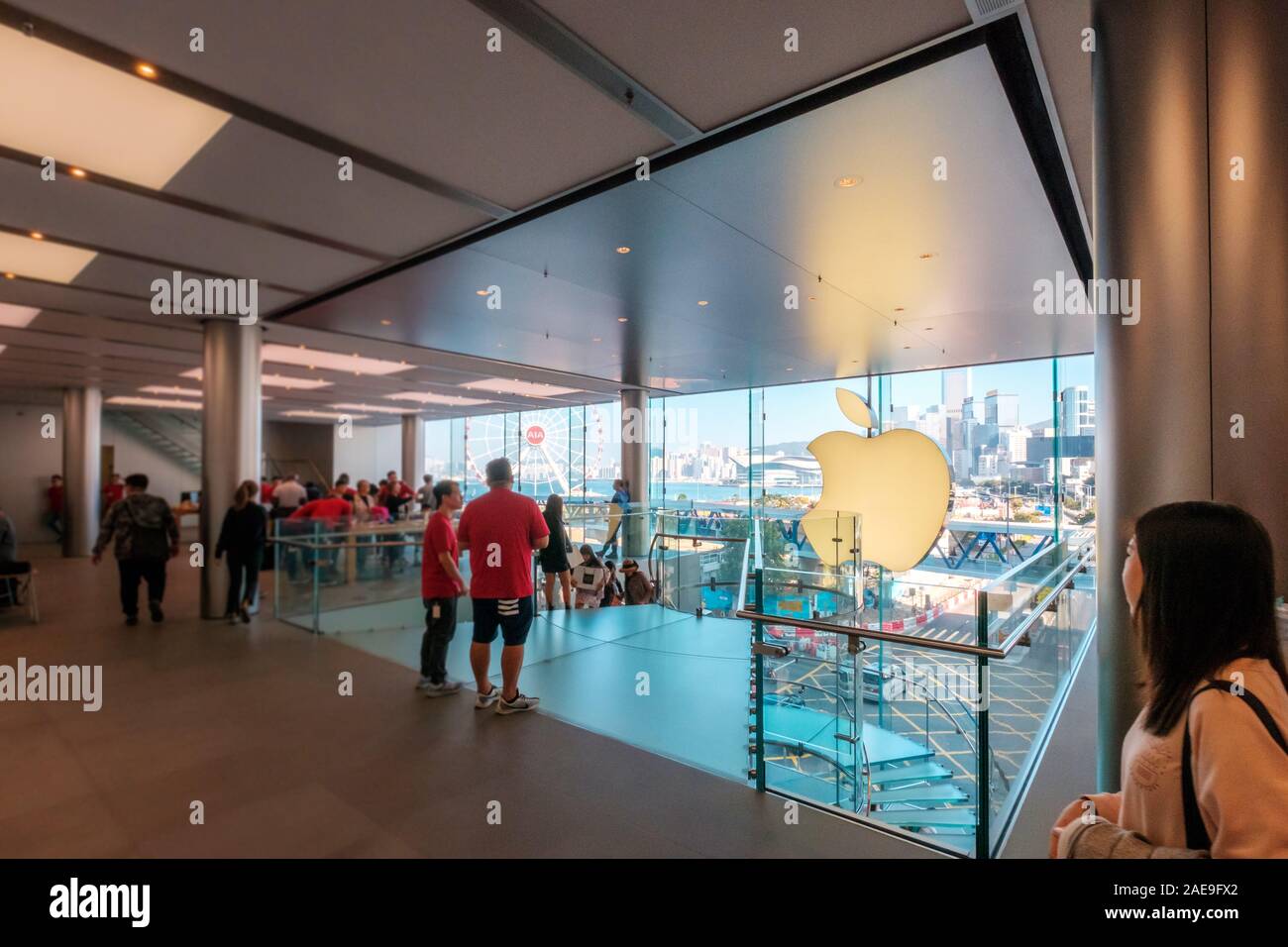 HongKong - Novembre 2019: il logo Apple in Apple Flagship Store a Hong Kong Foto Stock