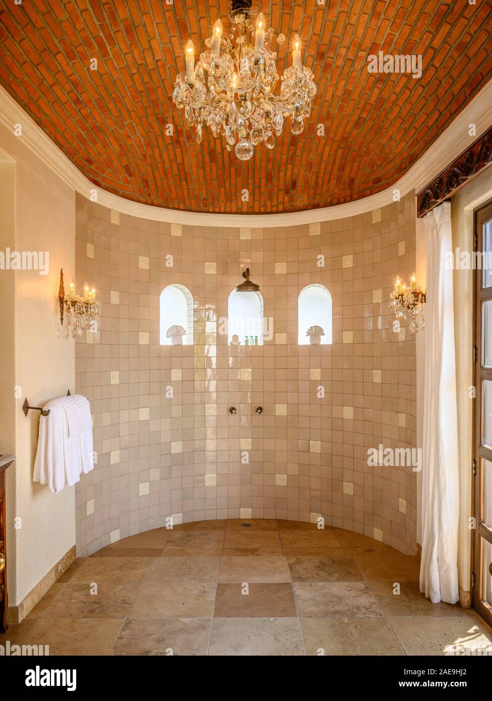 Bagno doccia in Richard Burton Suite a Casa Kimberly in Puerto Vallarta, Messico. Foto Stock