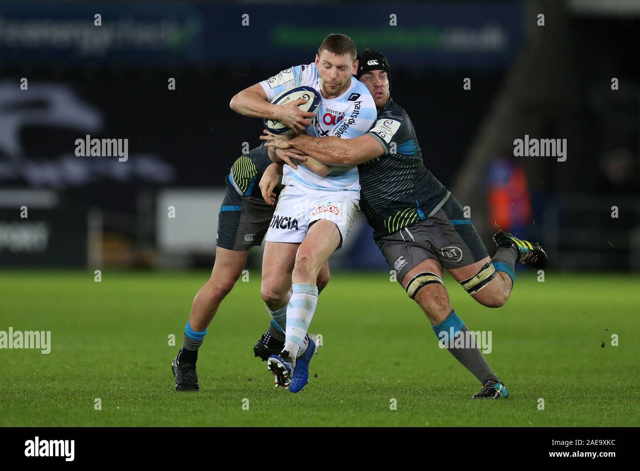 Swansea, Regno Unito. 07Th Dec, 2019. Finn Russell, la Scozia internazionale e Racing 92 player (m) è spento. La Heineken Champions Cup match, piscina 4, Falchi Pescatori v Racing 92 rugby presso il Liberty Stadium di Swansea, Galles del Sud sabato 7 dicembre 2019. pic da Andrew Orchard, Credito: Andrew Orchard fotografia sportiva/Alamy Live News Foto Stock