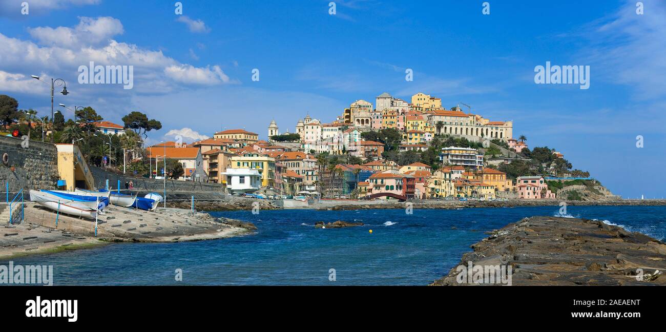 Imperia, città portuale presso la costa ligure, Imperia, Liguria, Italia Foto Stock
