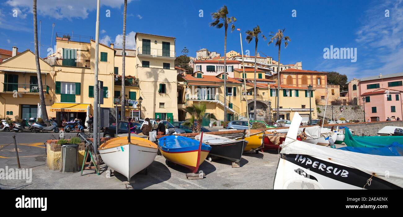 Imperia, città portuale presso la costa ligure, Imperia, Liguria, Italia Foto Stock