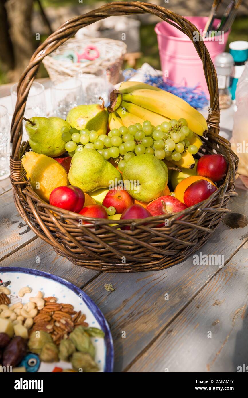 CleanPrince Uva Bambù Magnifico Cestino Pieghevole 30 x 30 cm di Legno Cesto Ciotola Frutta Coppa Decorativa in Verdura,Ideale Anche come Sottobicchieri per Pentole,Pentole Ecc. attraverso il Tecnica