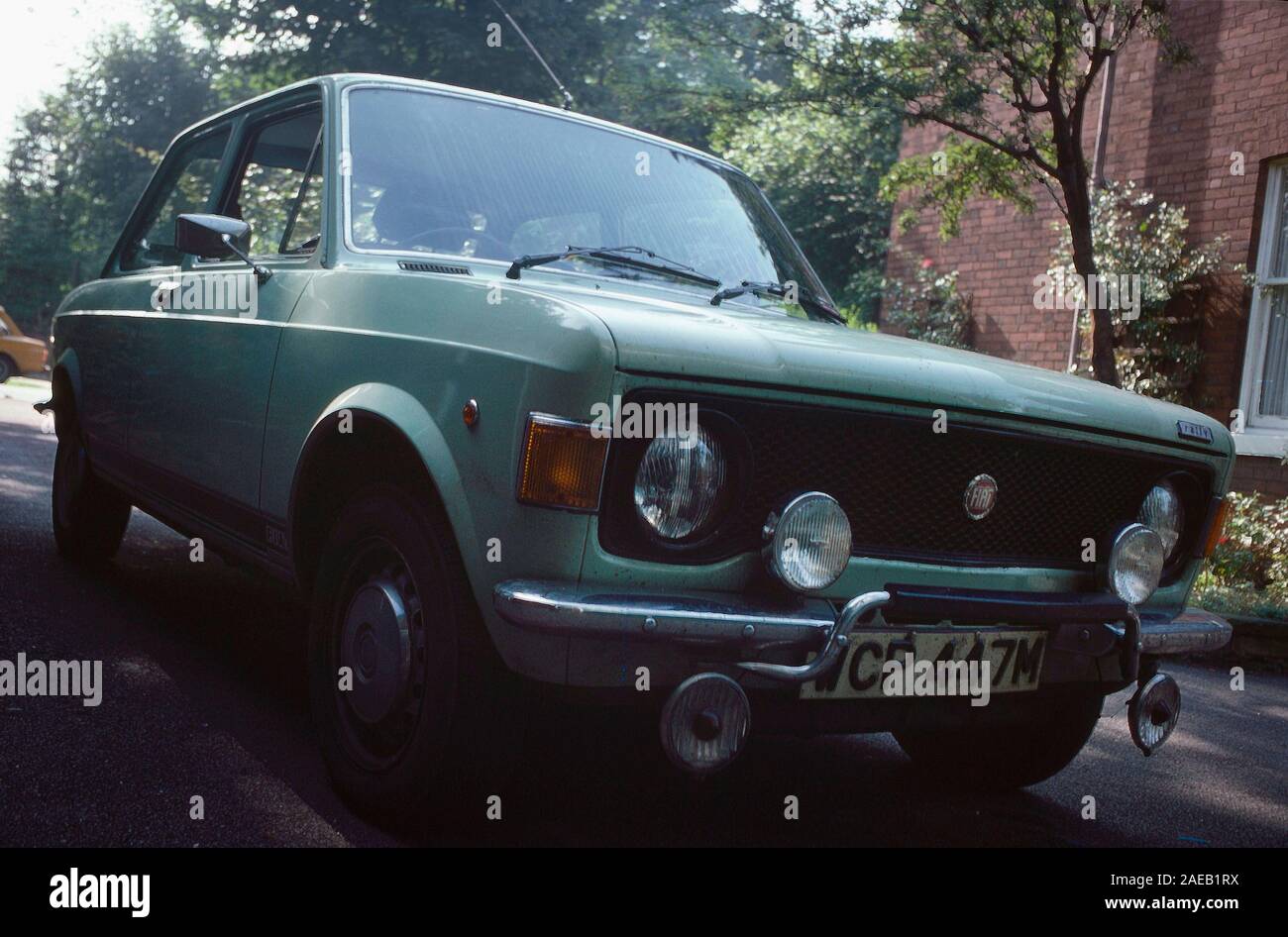 Vecchio negli anni settanta vetture, Fiat 128 Rally, girato intorno nell Inghilterra del Nord, Regno Unito Foto Stock