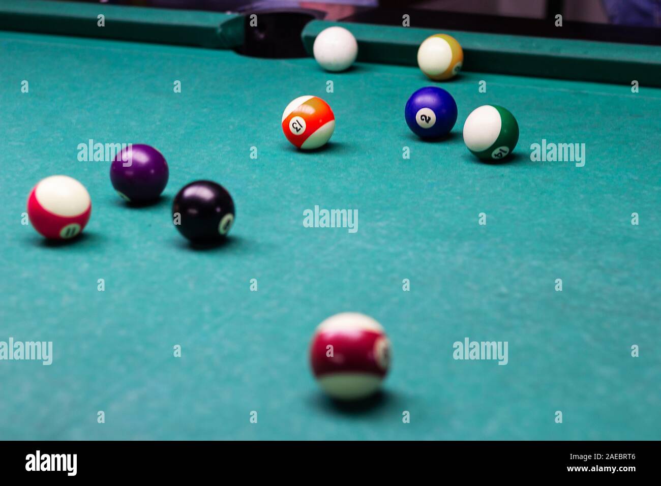 Il gioco del pool. Buona palla shot alla tasca. win.specialità Foto Stock