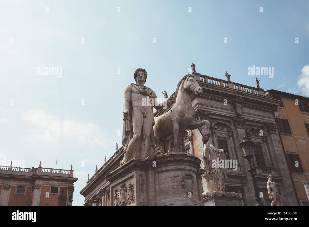 Roma, Italia - 23 Giugno 2018: vista panoramica del Capitolium o il Campidoglio è uno dei sette colli di Roma e la statua equestre di Marco Aurelio è Foto Stock