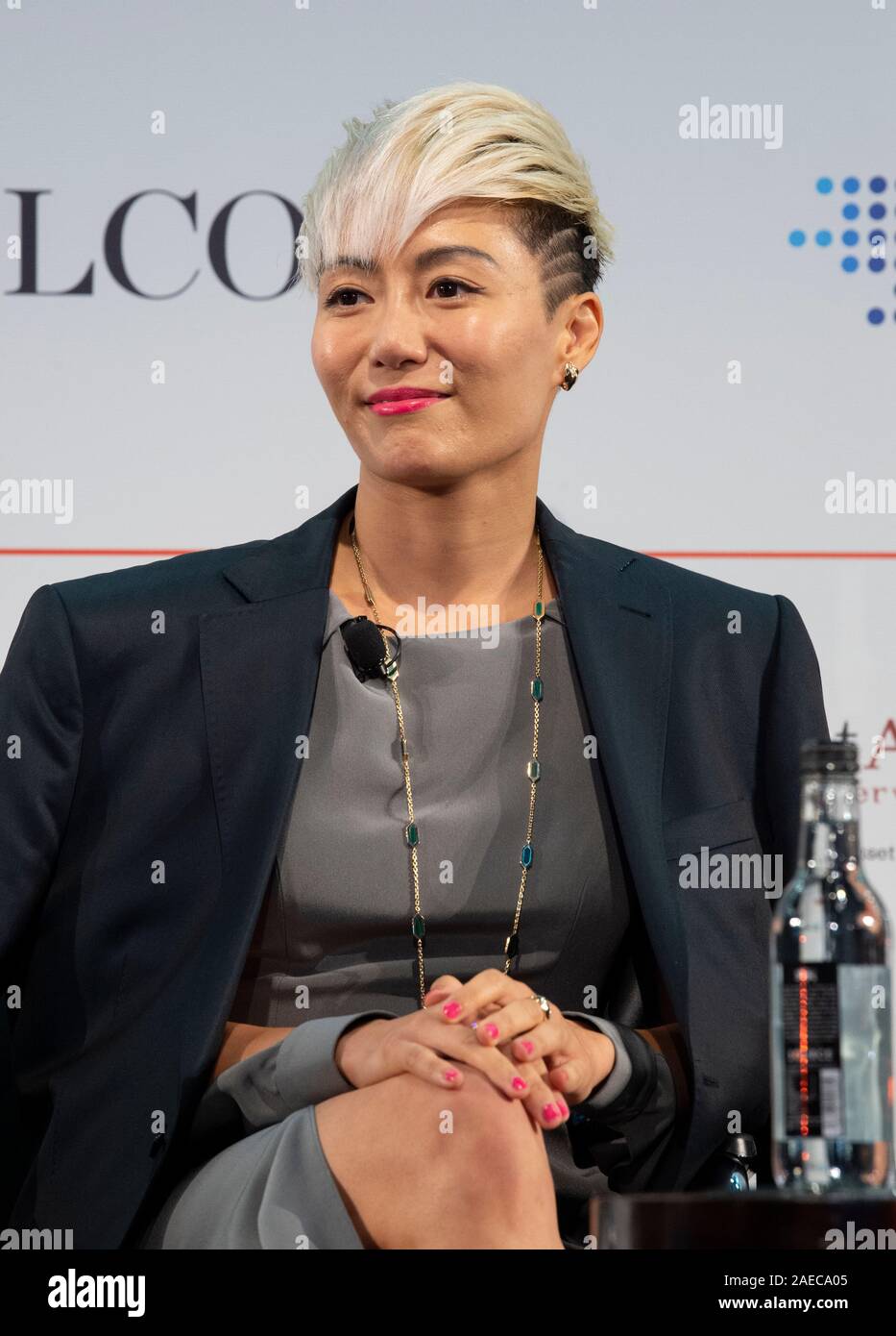 HONG KONG,Hong kong SAR,Cina: 7 novembre 2019. Hong Kong-nato attrice JuJu Chan, stella della serie TV, Wu Assassins a donne di fondazione del quindicesimo anniversario di Gala. Stock Alamy Image/Jayne Russell Foto Stock