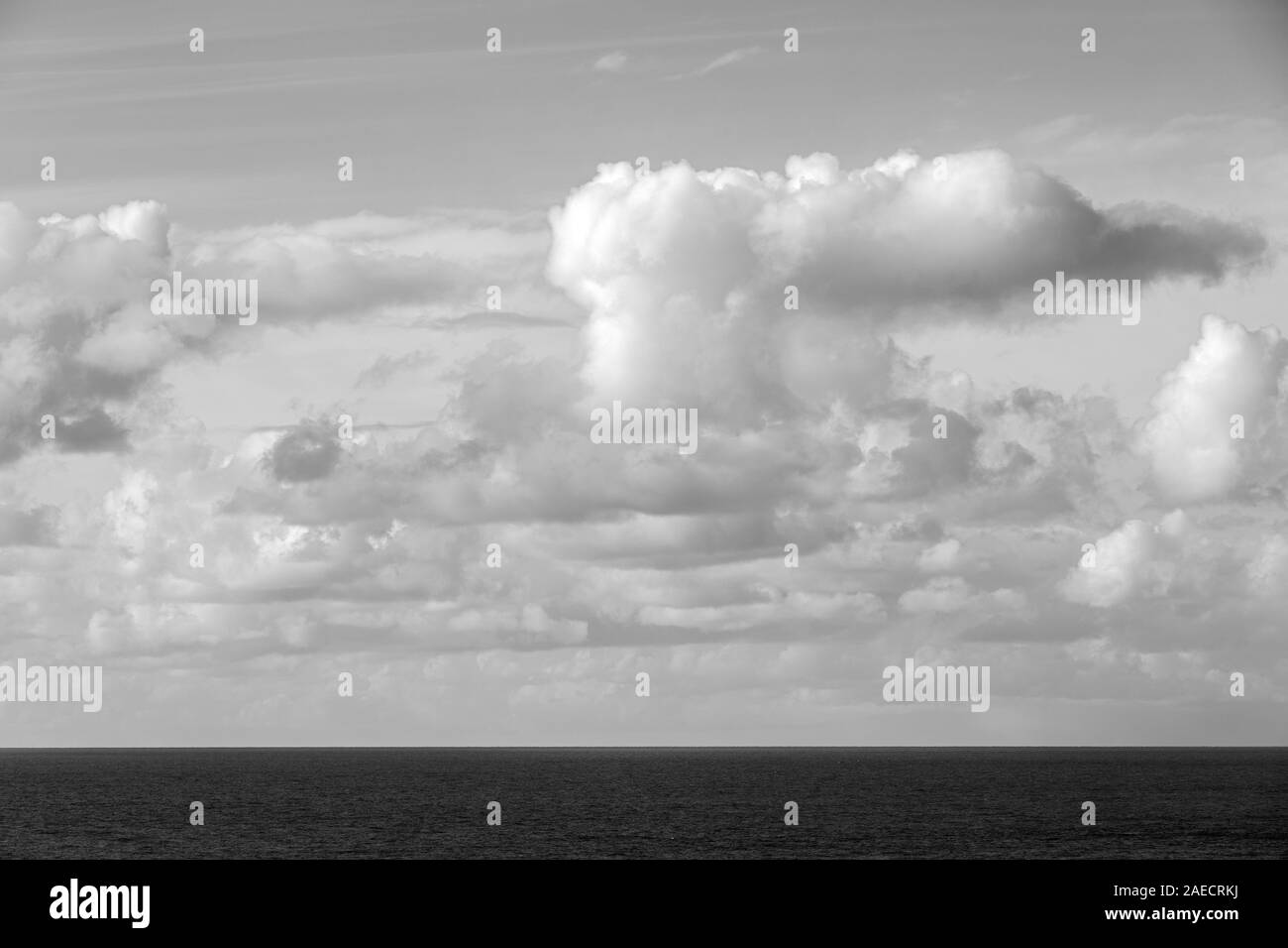 Meer, Himmel, Horizont, Wolken Foto Stock