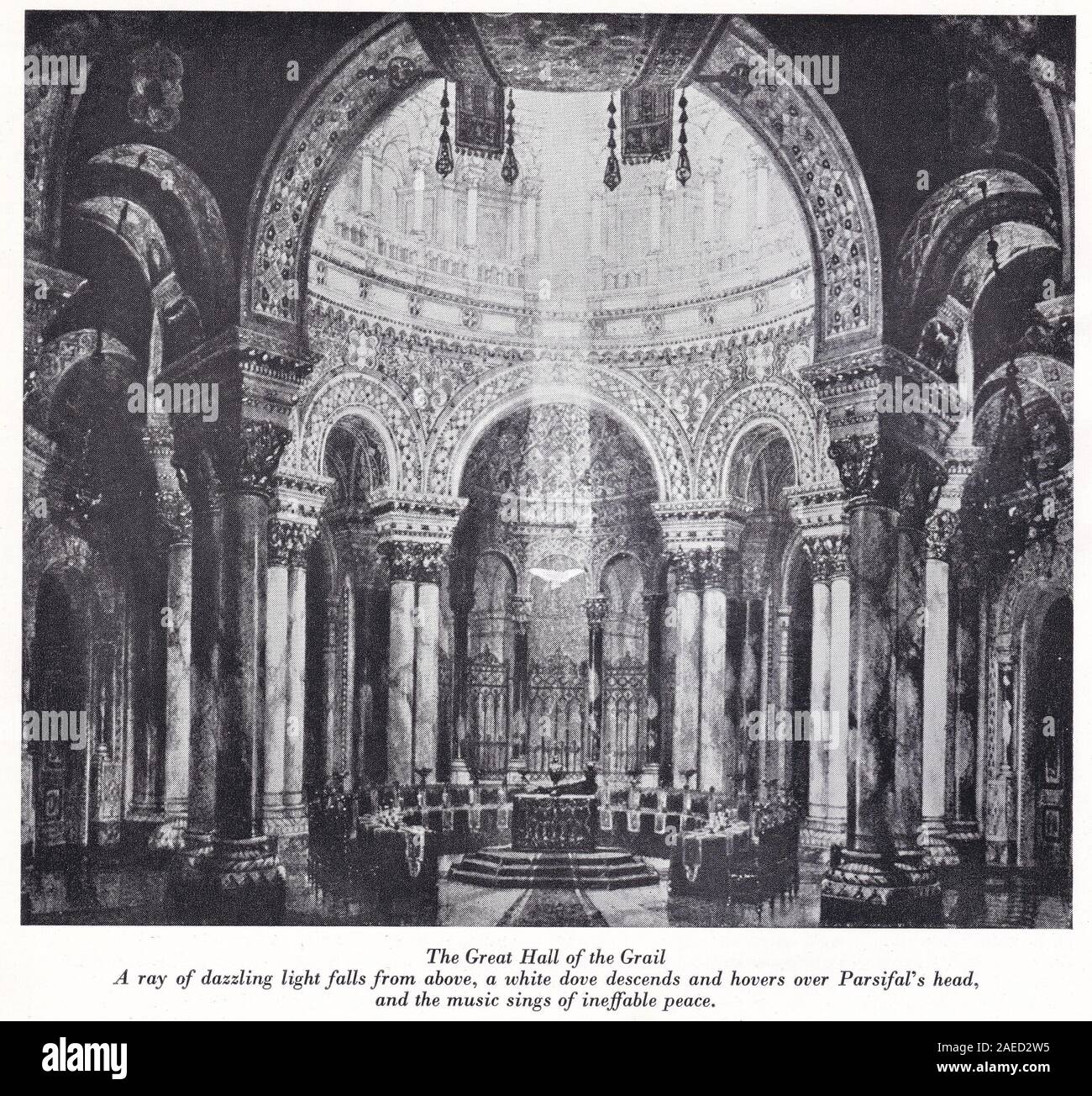 "La Grande Sala del Graal' - un raggio di luce abbagliante scende dal di sopra, una colomba bianca scende e posiziona il puntatore del mouse su Parsifal alla testa. Foto Stock