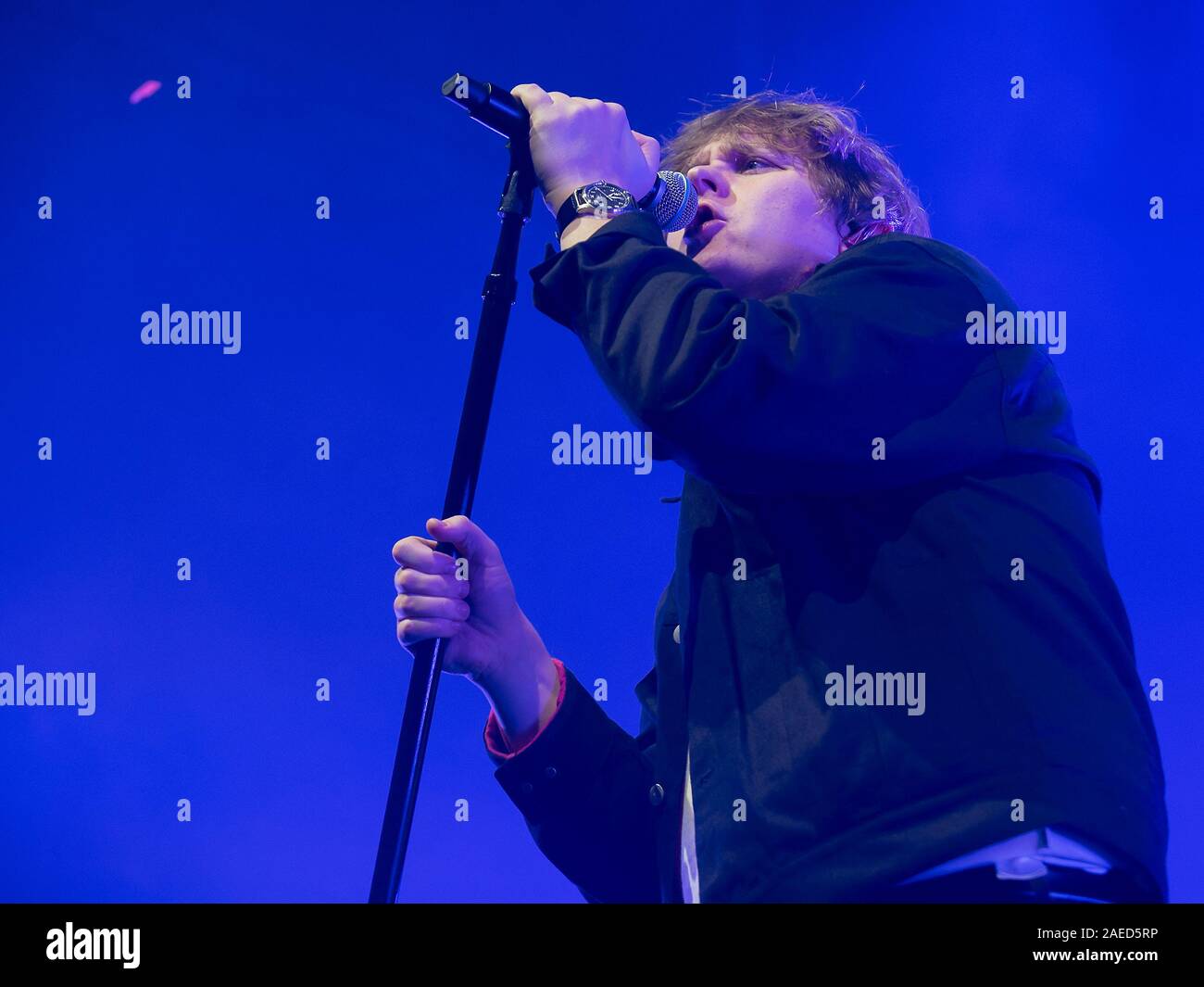 Glasgow, Scotland, Regno Unito il 7 dicembre 2019, Scotlands figlio prediletto - cantante e cantautore Lewis Capaldi piaceri il suo pubblico a casa a un sold out O2 Academy Foto Stock