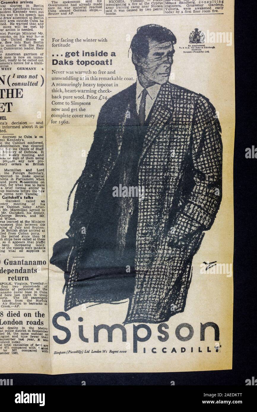 Pubblicità per il negozio di moda uomo Simpson Piccadilly sul quotidiano Evening Standard (replica) dal 23 ottobre 1962. Foto Stock