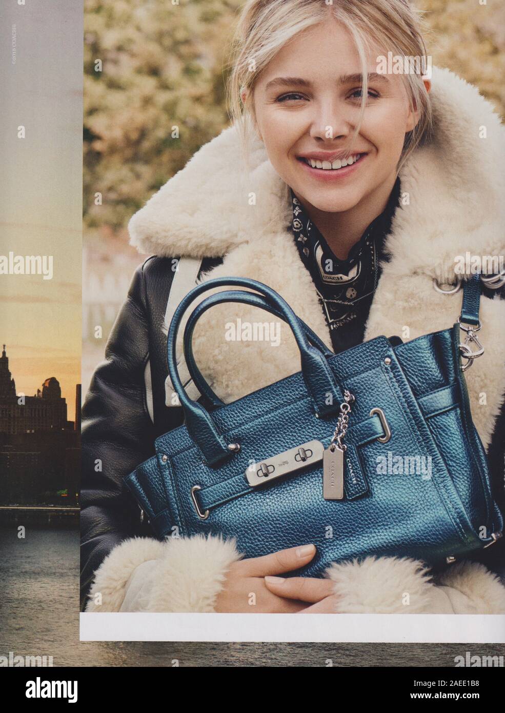 Poster pubblicitari Pullman New York borsetta con Chloe Grace Moretz attrice in magazzino carta dal 2015, pubblicità, annuncio creativi da 2010s Foto Stock