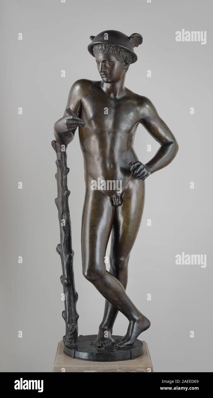 Questa opera d'arte italiana del XVI secolo raffigura mercurio, il dio messaggero romano, raffigurato con sandali alati e caduceo, illustrando la mitologia classica e le convenzioni artistiche rinascimentali in figura, proporzione e gesto. Foto Stock