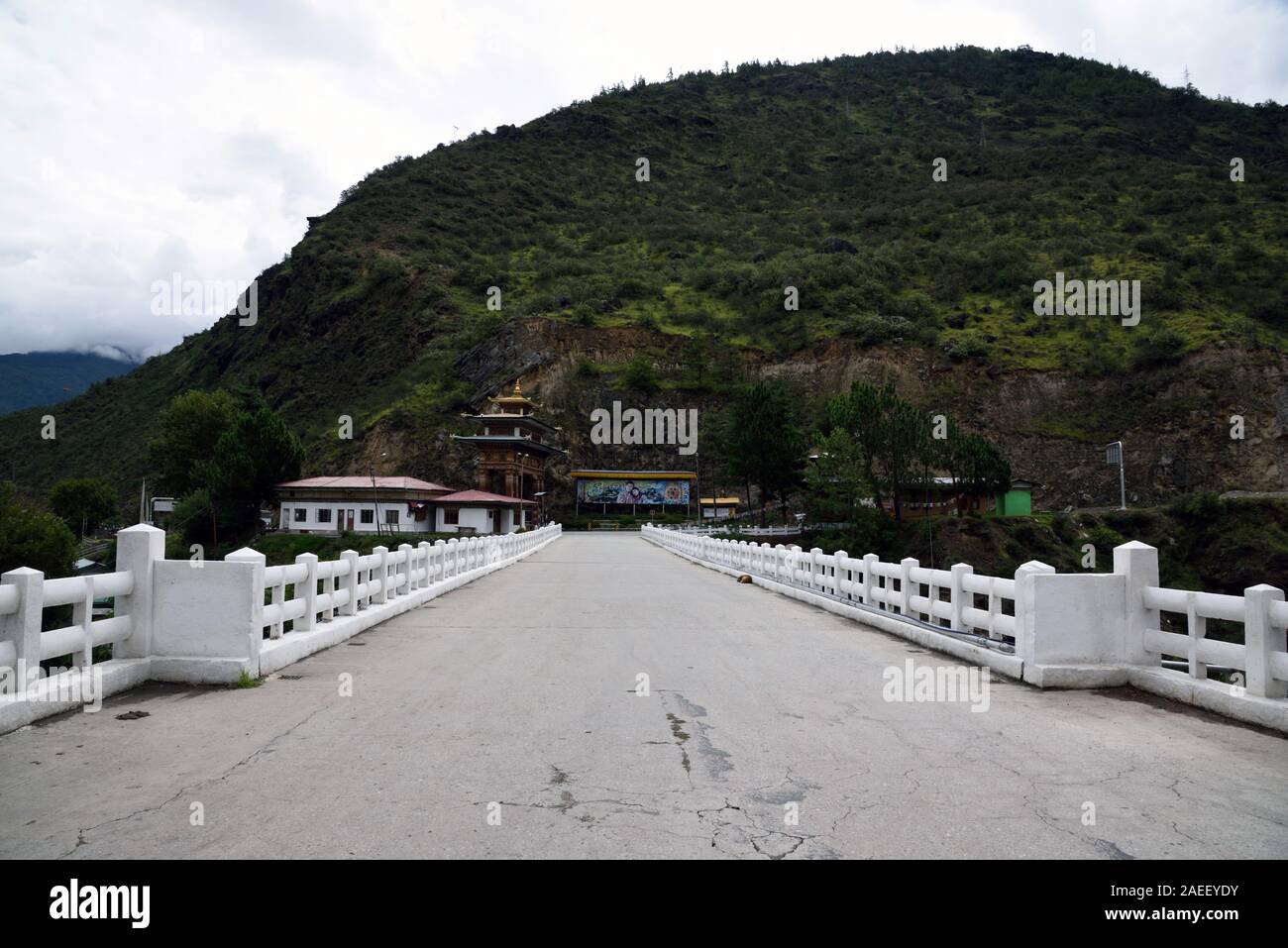 Ponte su Wong Chhu river, Bhutan, Asia Foto Stock