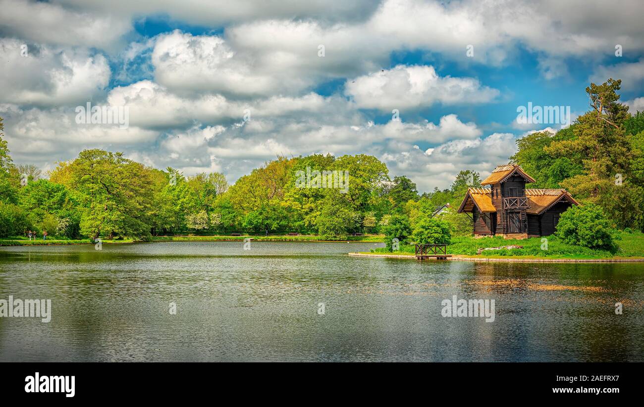 Frederiksborg è uno dei più bei castelli della Danimarca si trova a Hillerod. E la vecchia cabina sulla motivazione è associato ad un leggendario ghos Foto Stock