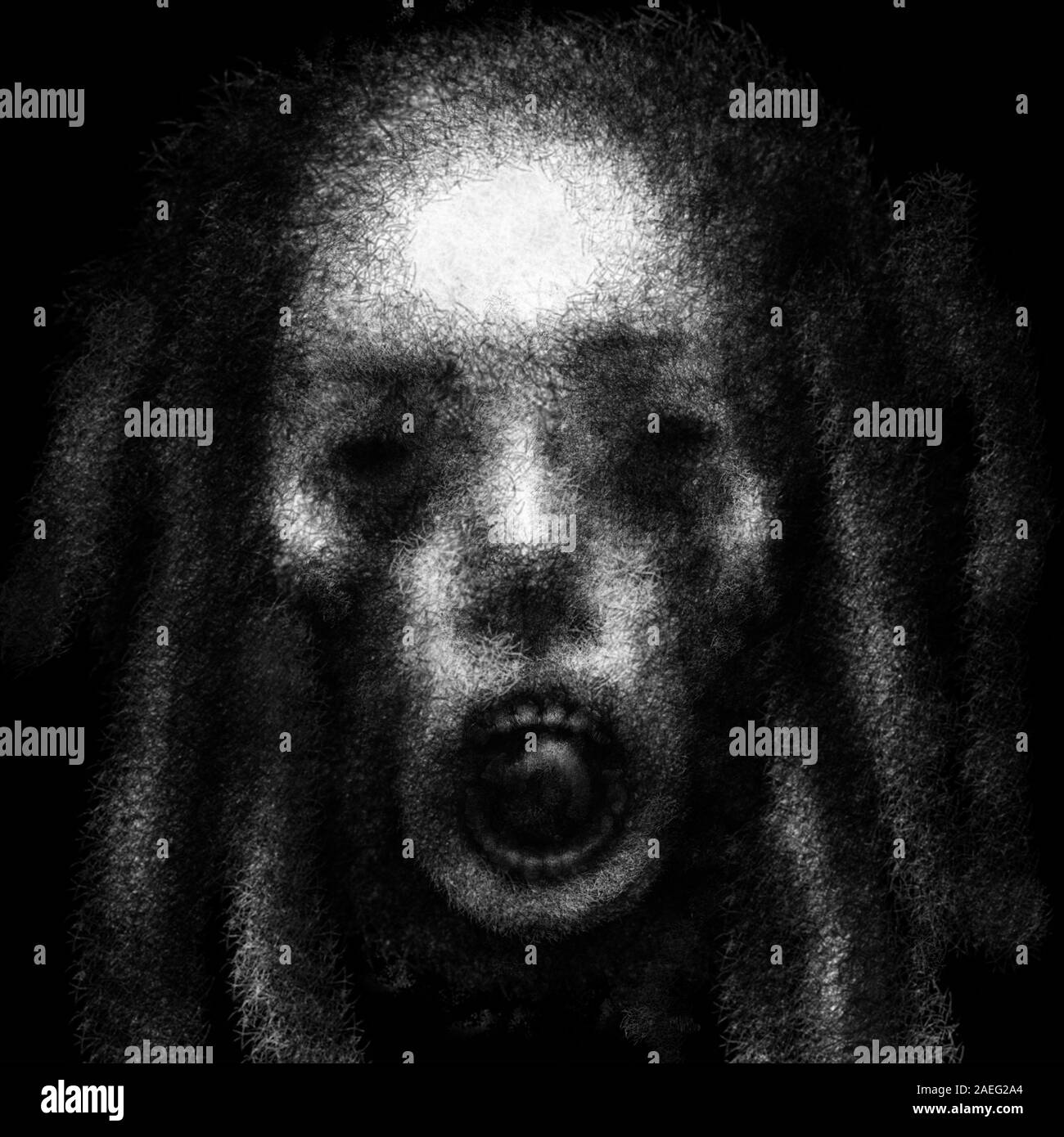 Creepy strega faccia con spuntavano lingua. Bianco e nero illustrazione in genere horror con carbone e effetto di rumore. Foto Stock