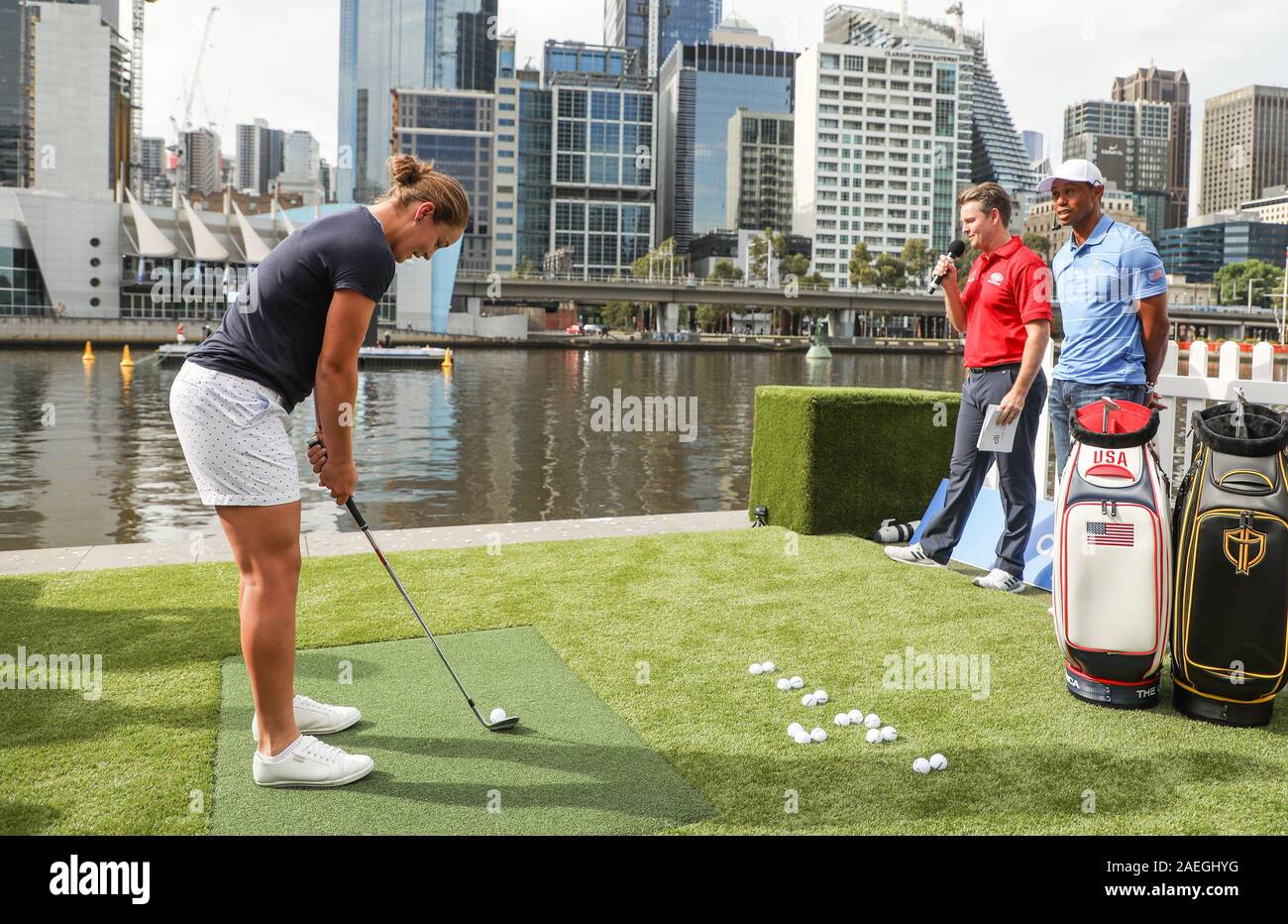 Melbourne, Australia. Il 9 dicembre, 2019. Ashleigh Barty oscilla avanti del 2019 Presidenti Cup a Melbourne, Australia, Dicembre 9, 2019. Credito: Bai Xuefei/Xinhua/Alamy Live News Foto Stock