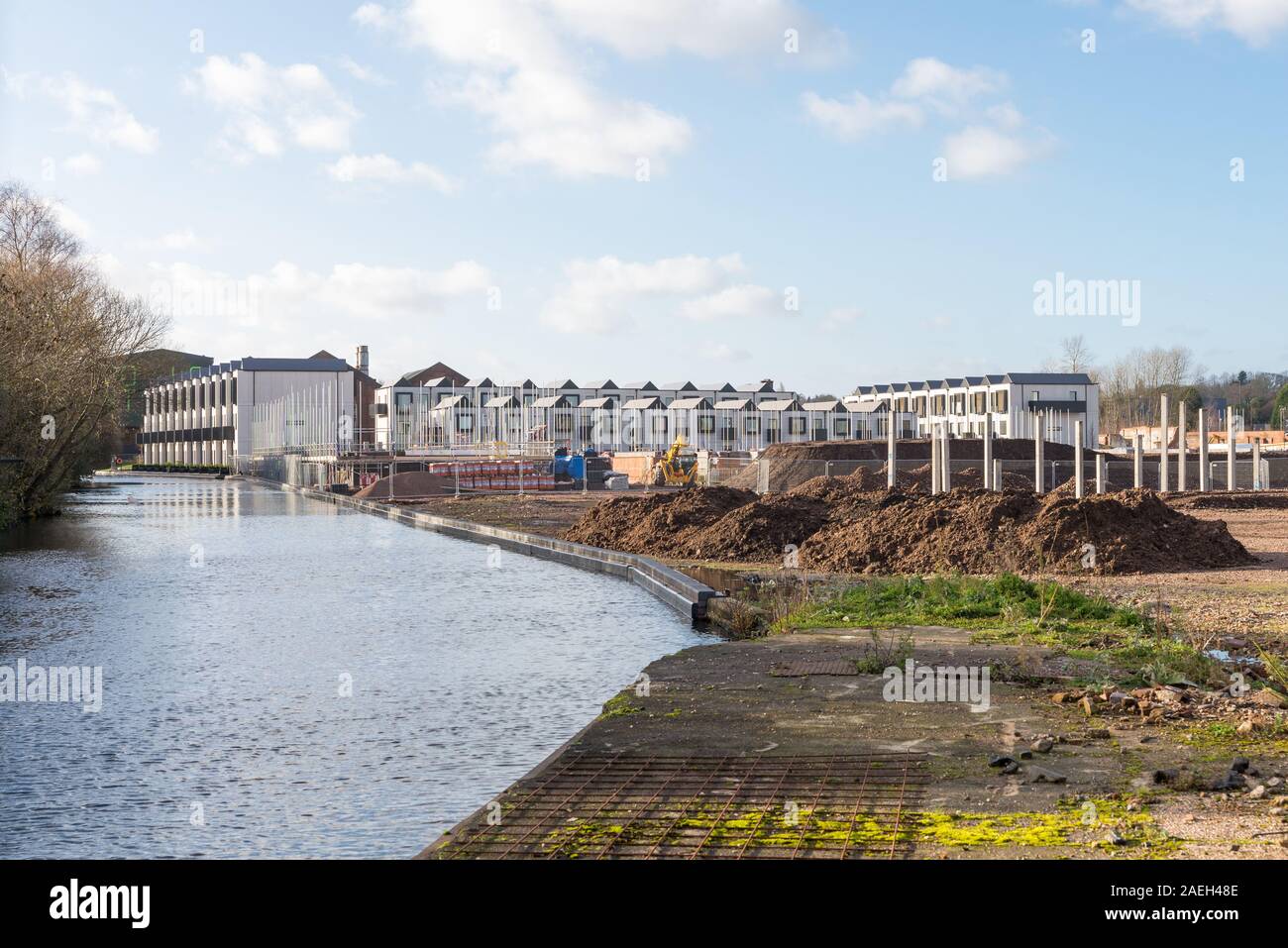 Port Loop è la nuova isola urbana di fianco al canale nella comunità Ladywood, Birmingham Foto Stock