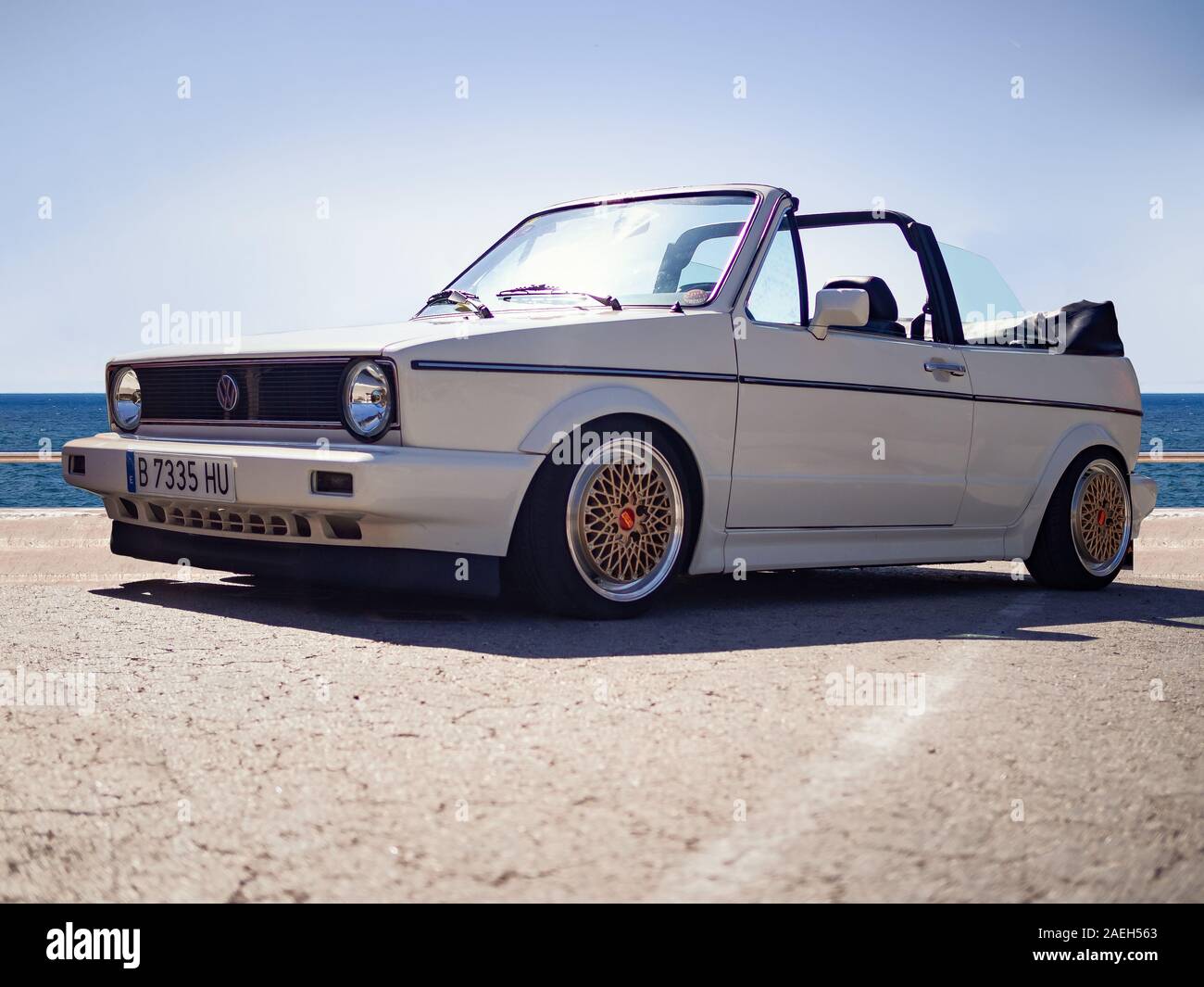 Barcellona, Spagna-Settembre 29, 2019: 1976 Volkswagen Mark 1 Golf Cabriolet (aka convertibile di coniglio), Tipo 155, prima generazione Foto Stock