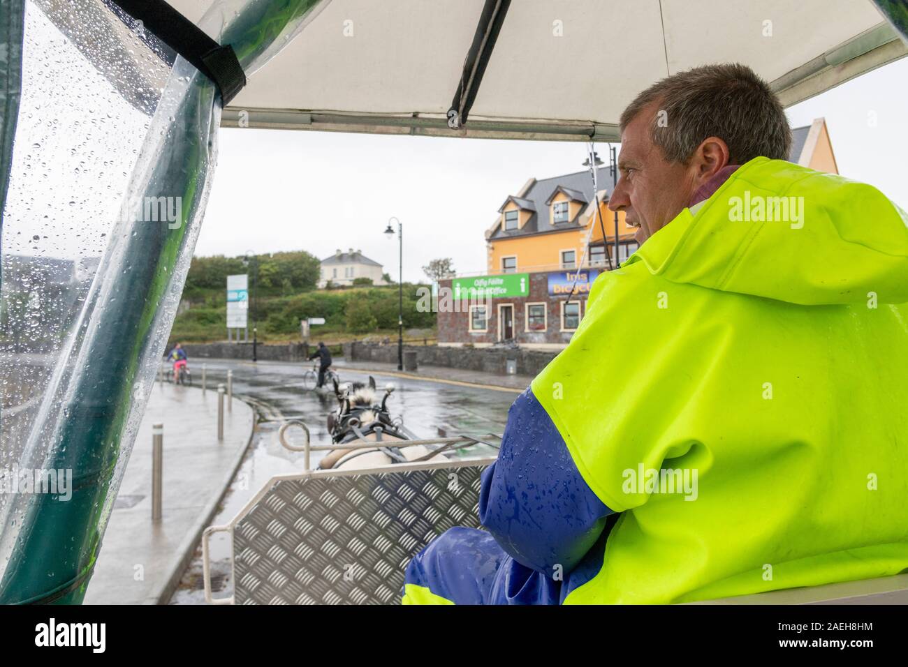 Carrozza a cavallo tour, Inishmore, Isole Aran, nella contea di Galway, Repubblica di Irlanda Foto Stock