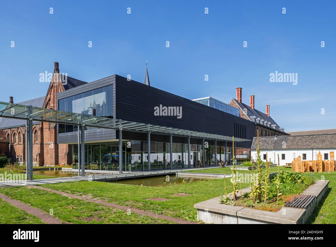 Ingresso della città di Gand museo / Stadsmuseum Gent / STAM e cappella del Bijloke abbey, Fiandre Orientali, Belgio Foto Stock