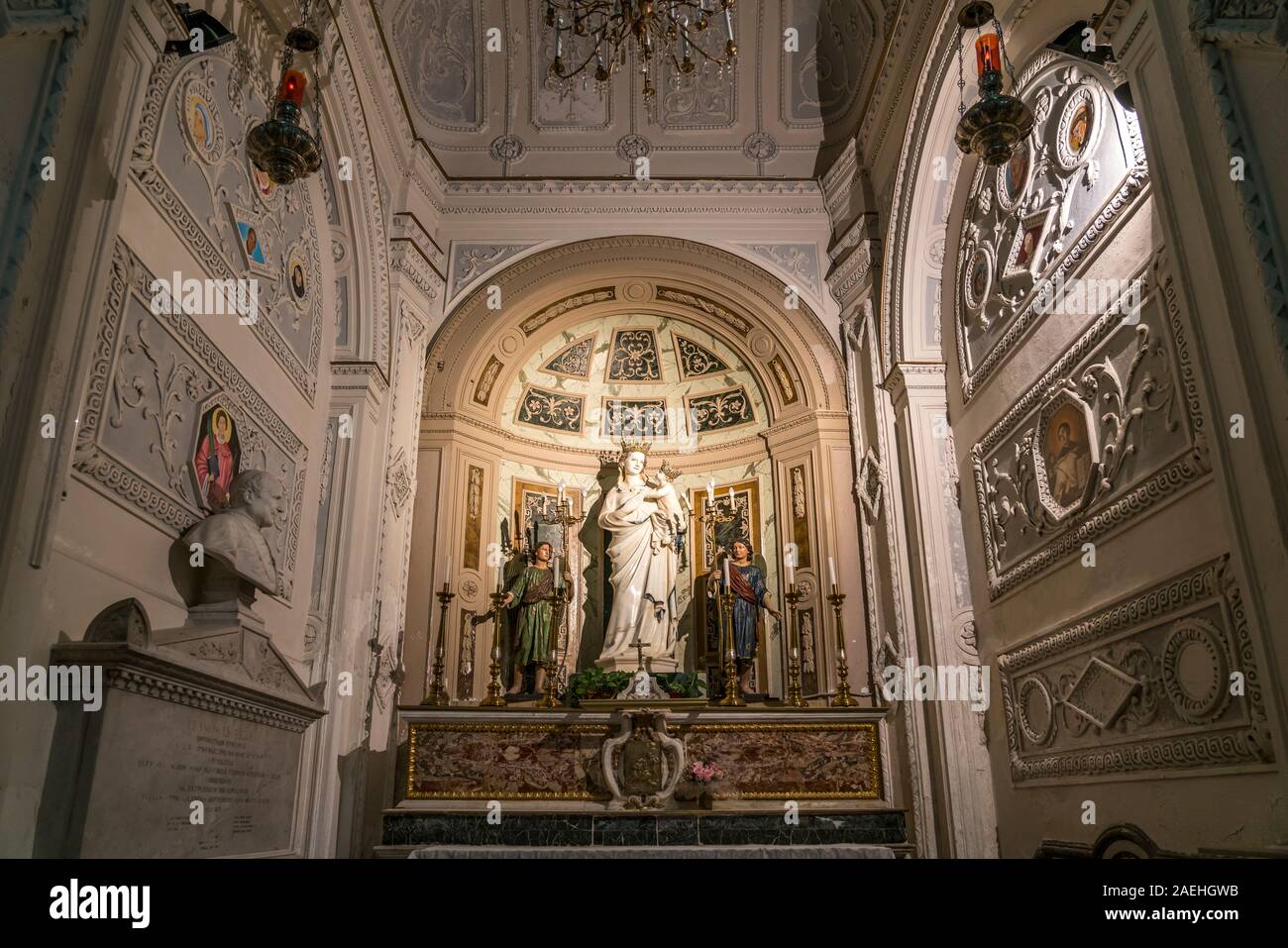 Madonna in der Kathedrale San Lorenzo Martire, Trapani, Sizilien, Italien, Europa | Trapani Cattedrale madonna, Basilica di San Lorenzo Martire, T Foto Stock