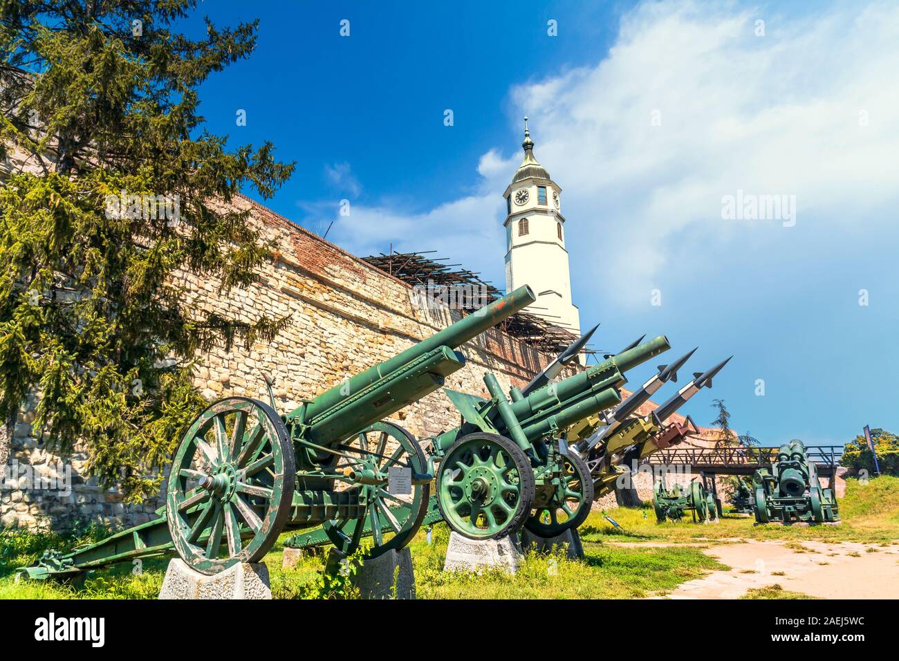 Belgrado, Serbia - 10 agosto 2019 : Belgrado fortezza Kalemegdan e museo di veicoli militari in Serbia. Si tratta di uno dei più popolari touristic p Foto Stock