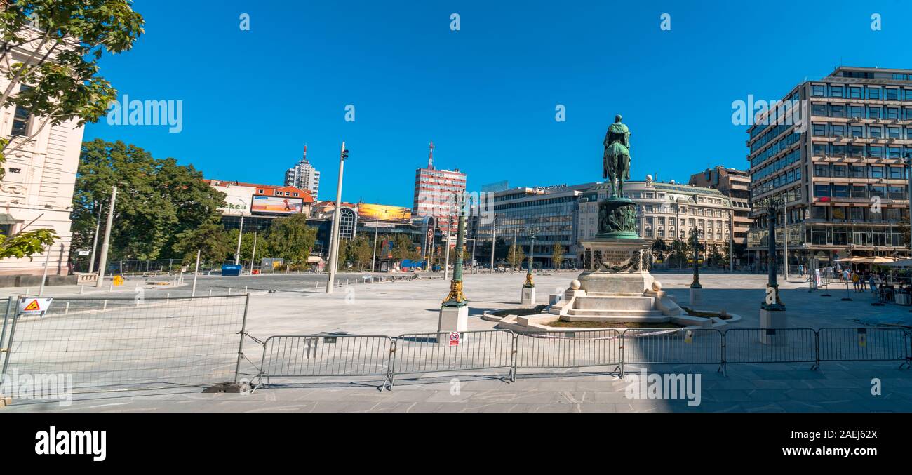 Belgrado, Serbia - 10 agosto 2019 : Statua del principe Michele a Piazza della Repubblica. Belgrado è popolare destinazione turistica in Serbia. Foto Stock