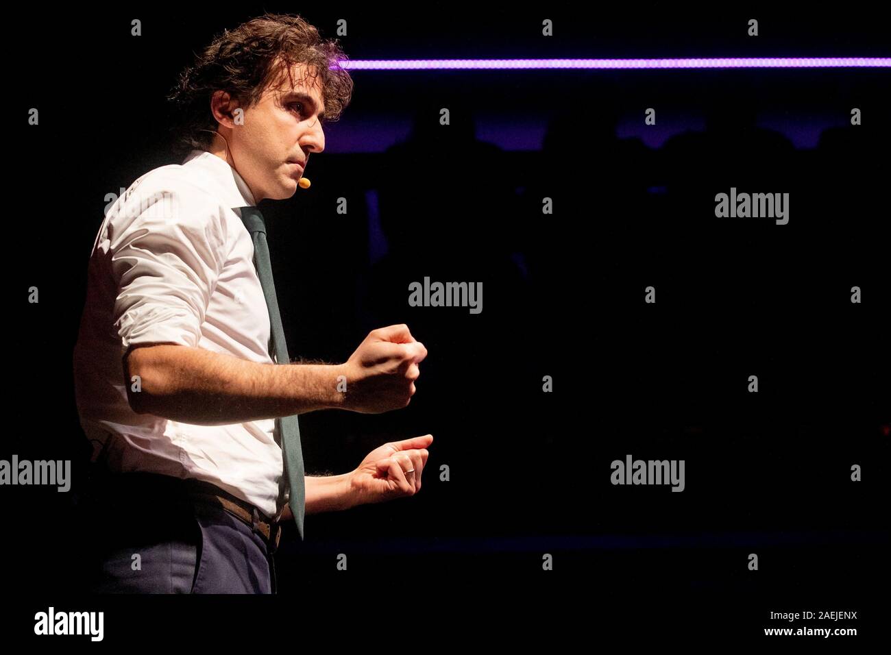 L'Aia, Het Paard, 09-12-2019, leader GroenLinks Jesse Klaver parla al MeetUP del suo partito politico. L'extra Meetup circa GroenLinks soluzioni per la crisi di azoto ed i loro piani per la natura nei Paesi Bassi. Foto Stock