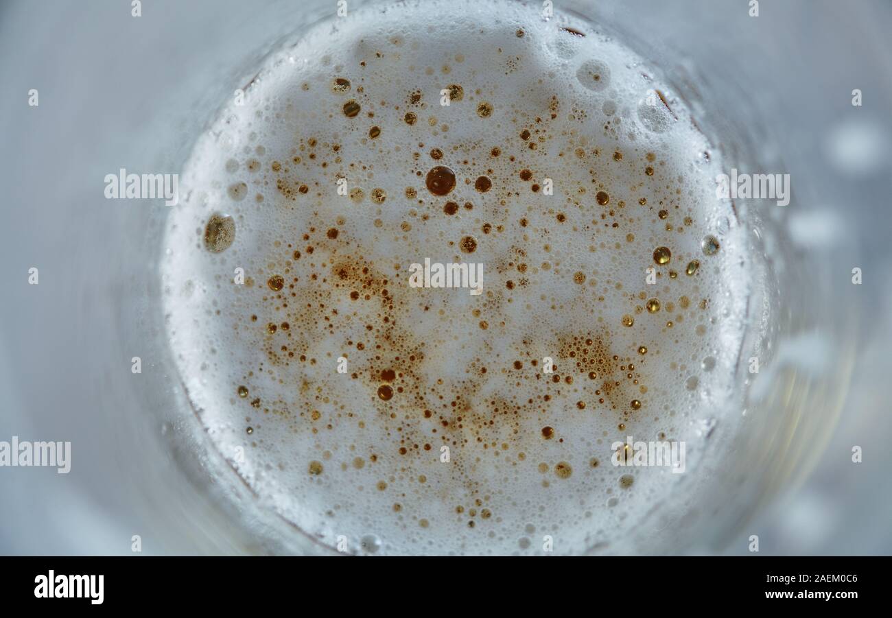 Close up la schiuma della birra Foto Stock